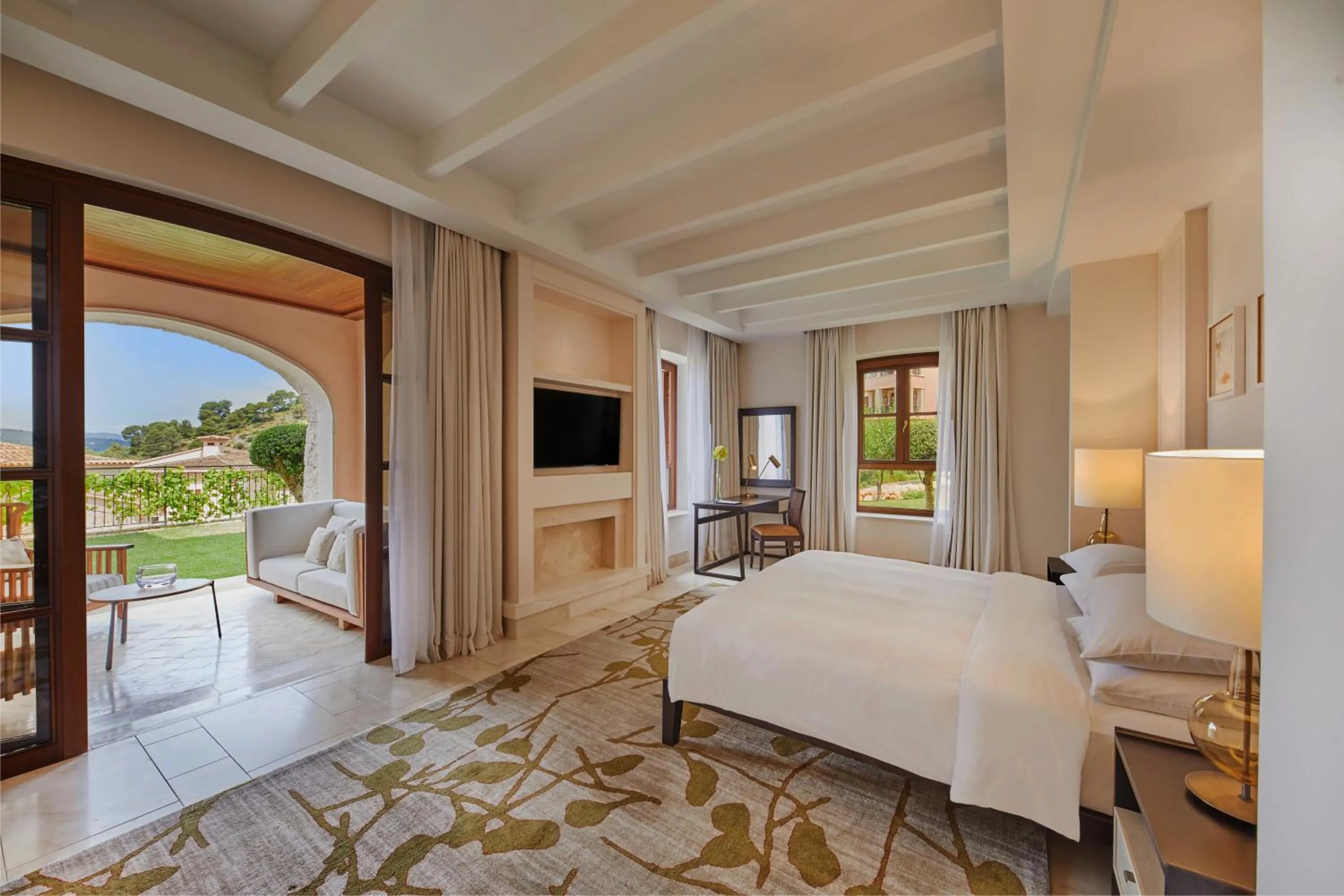 Junior Suite with Garden View in CAP VERMELL GRAND HOTEL