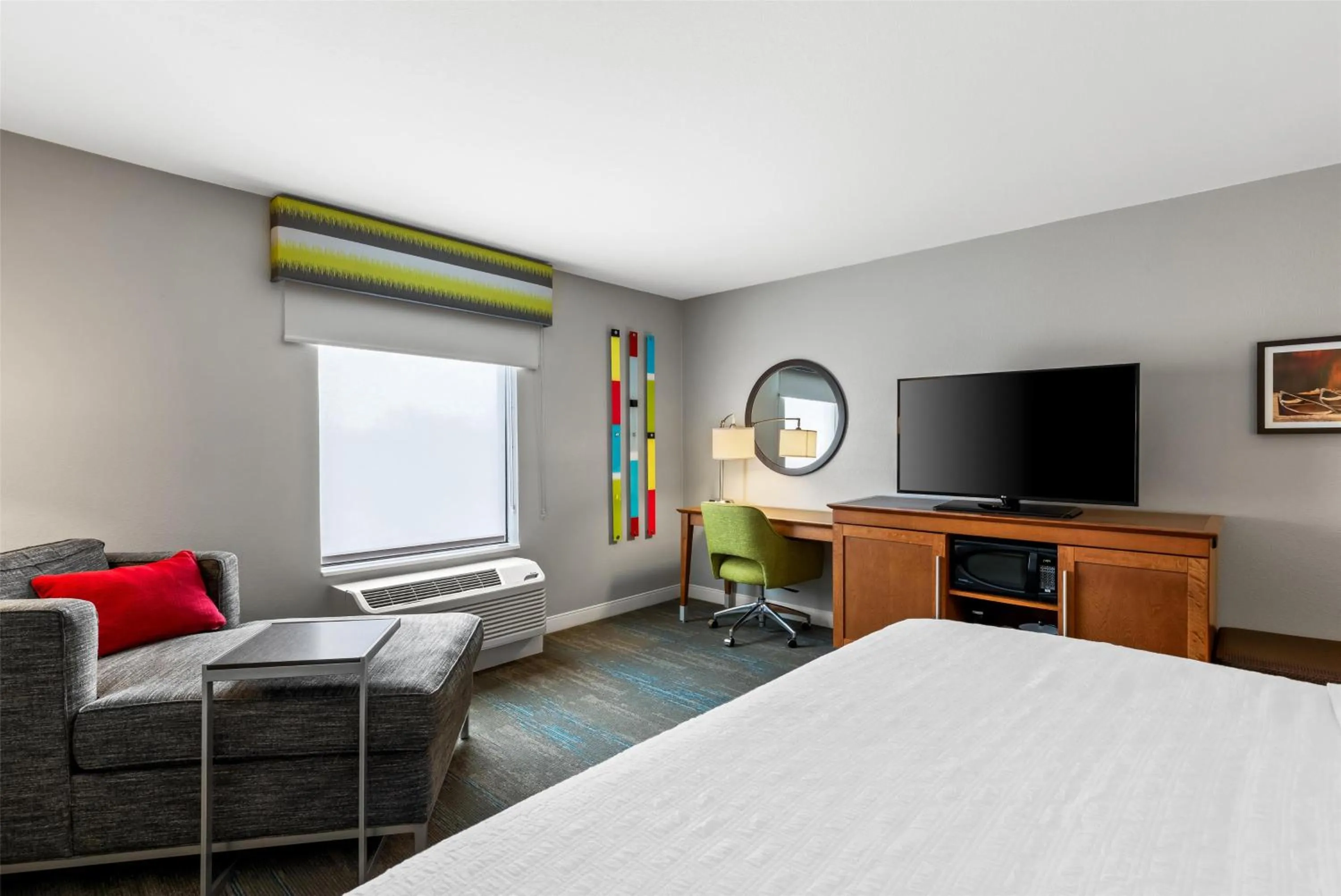 King Room - Non-Smoking in Hampton Inn Fond du Lac