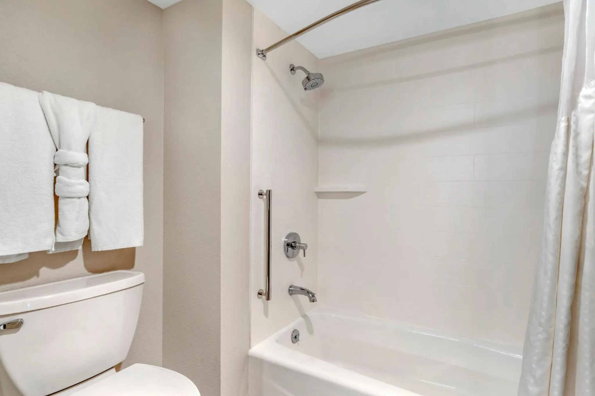 Suite with Two Queen Beds and Balcony in Holiday Inn Express Fallon by IHG