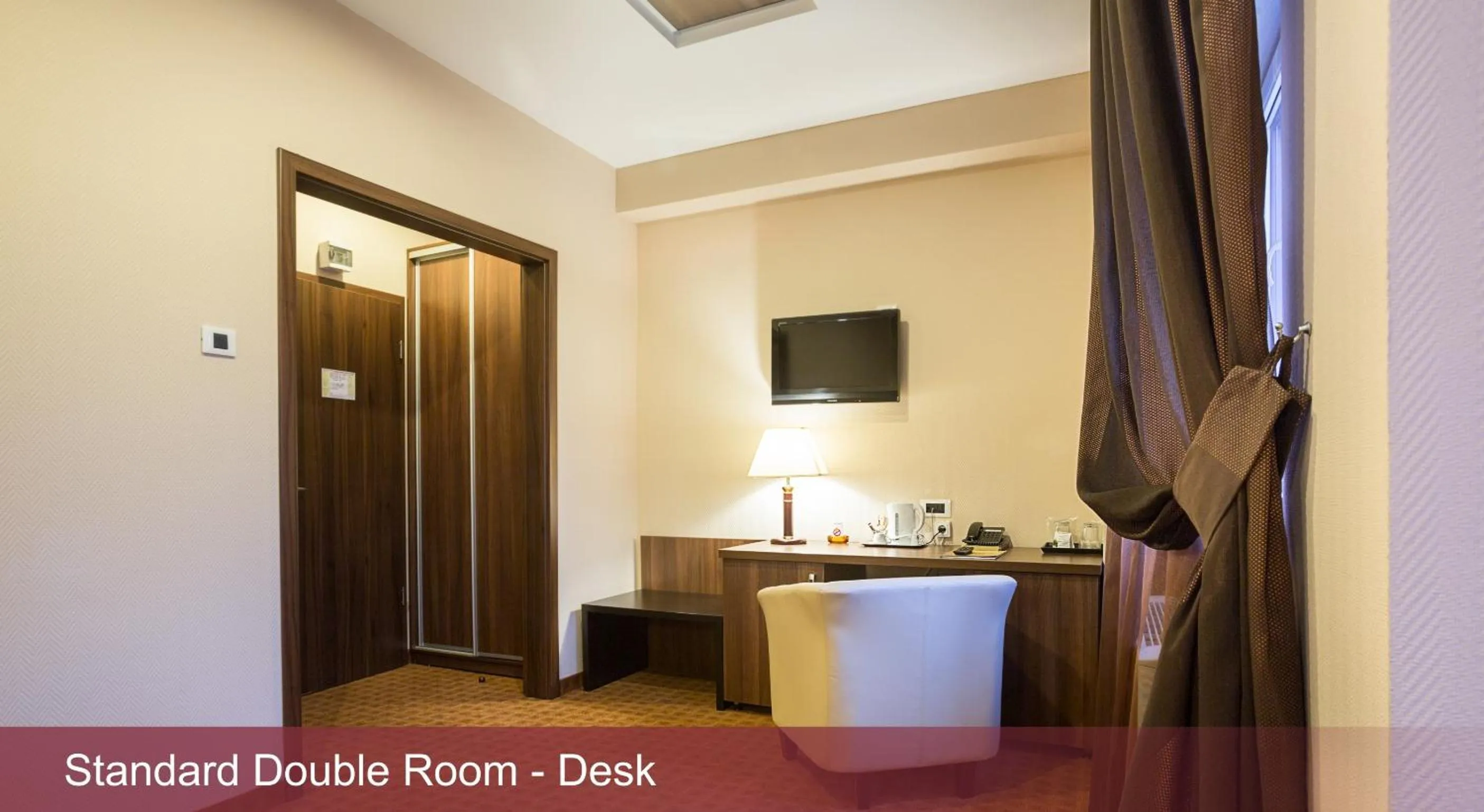 Superior Queen Room - single occupancy in INTER BUSINESS Bucharest