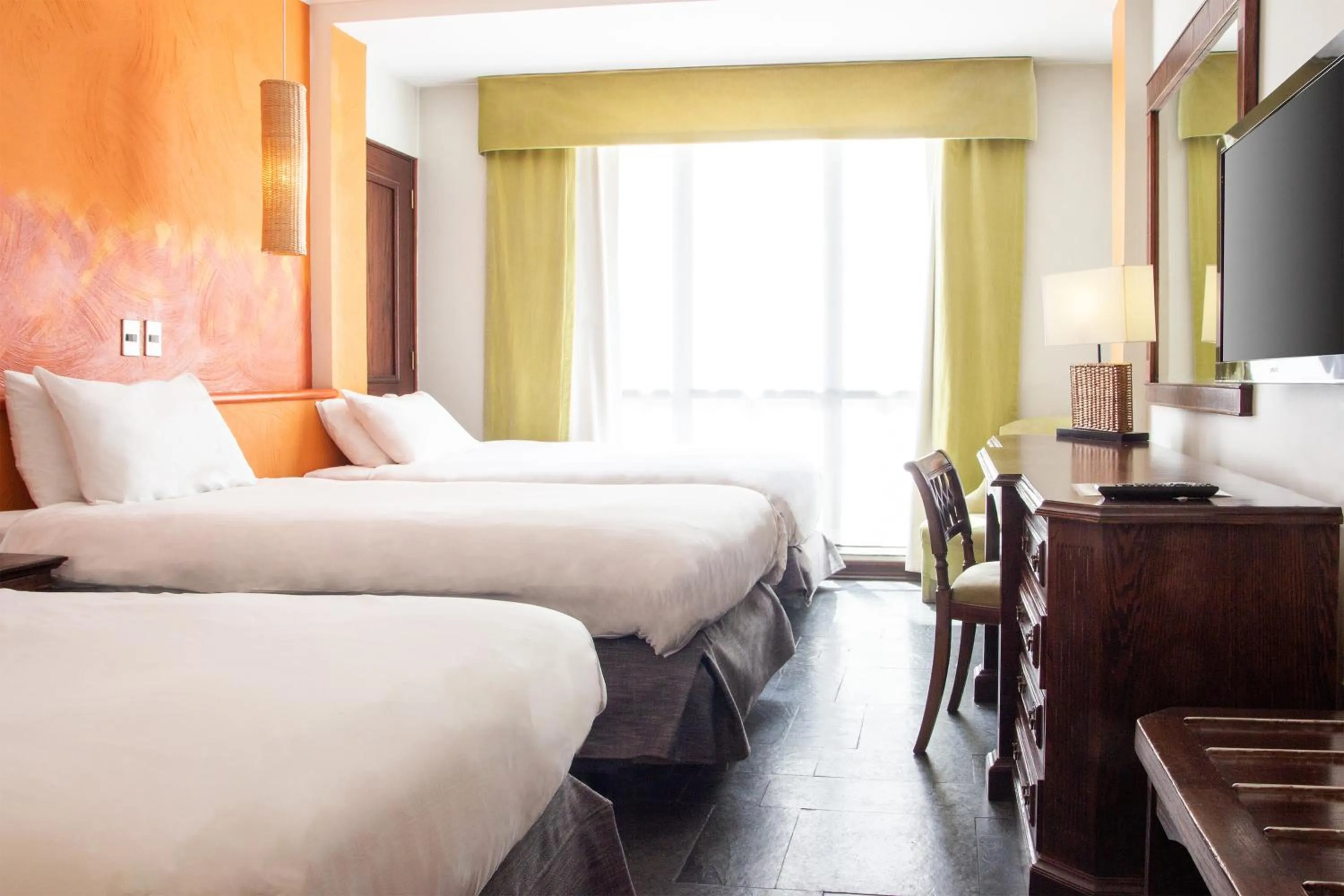 Standard Triple Room in Hotel Fundador