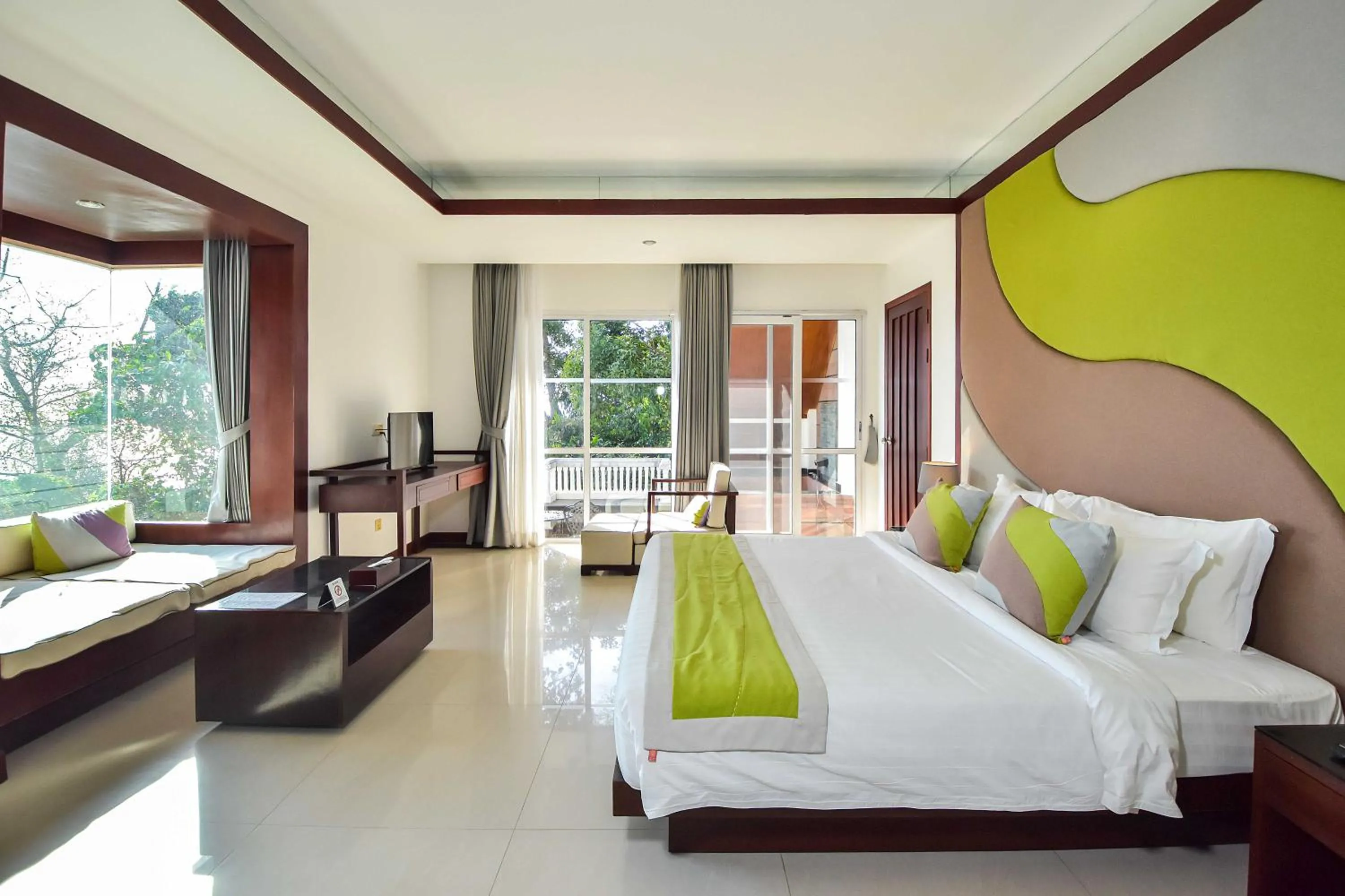 Premier Villa King in Independence Hotel Resort & Spa