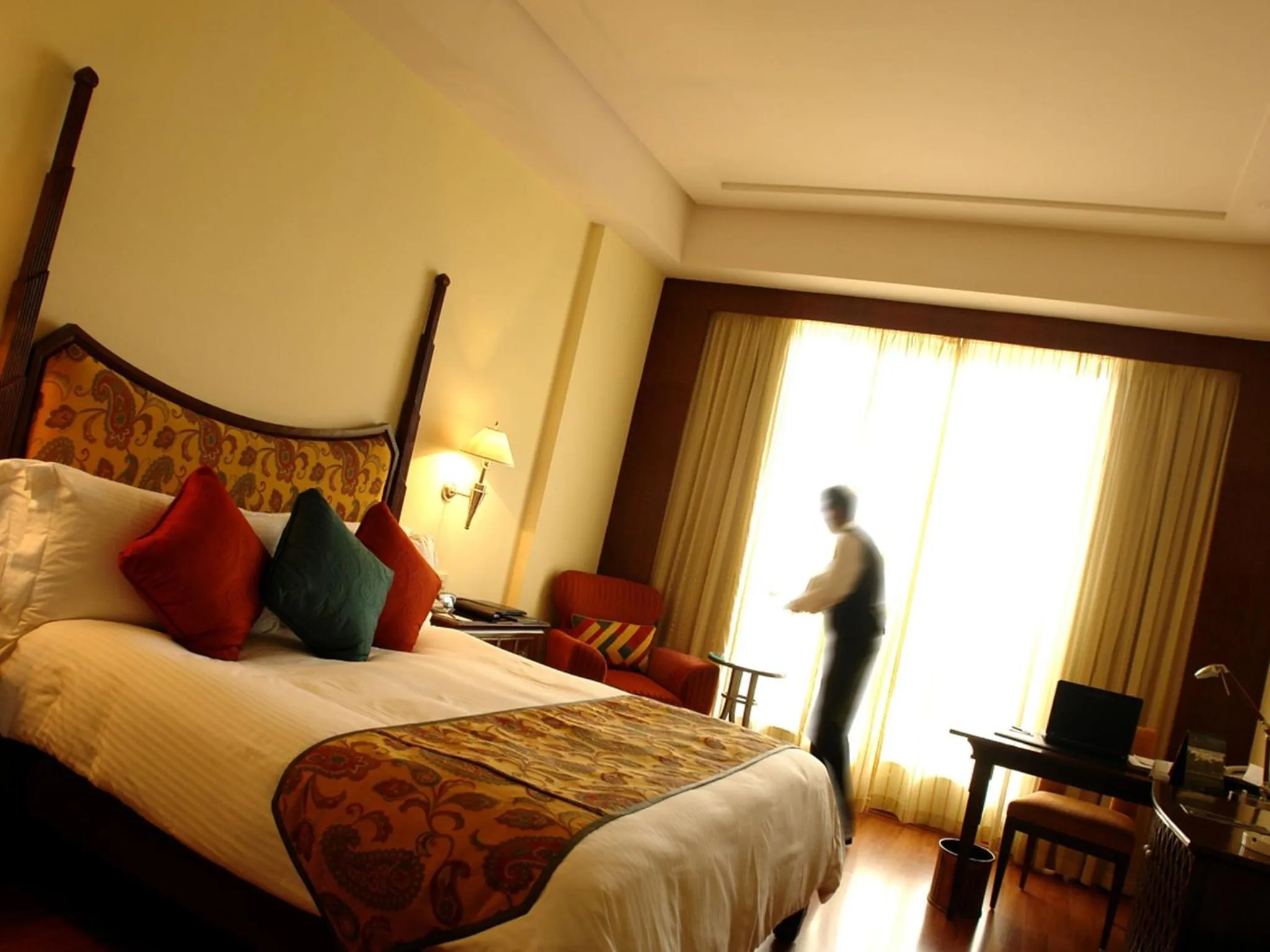 Lalit Executive Suite, King Bed with Sit out Living Room/ Dining Area and Bathtub with lounge access - single occupancy in The Lalit Mumbai