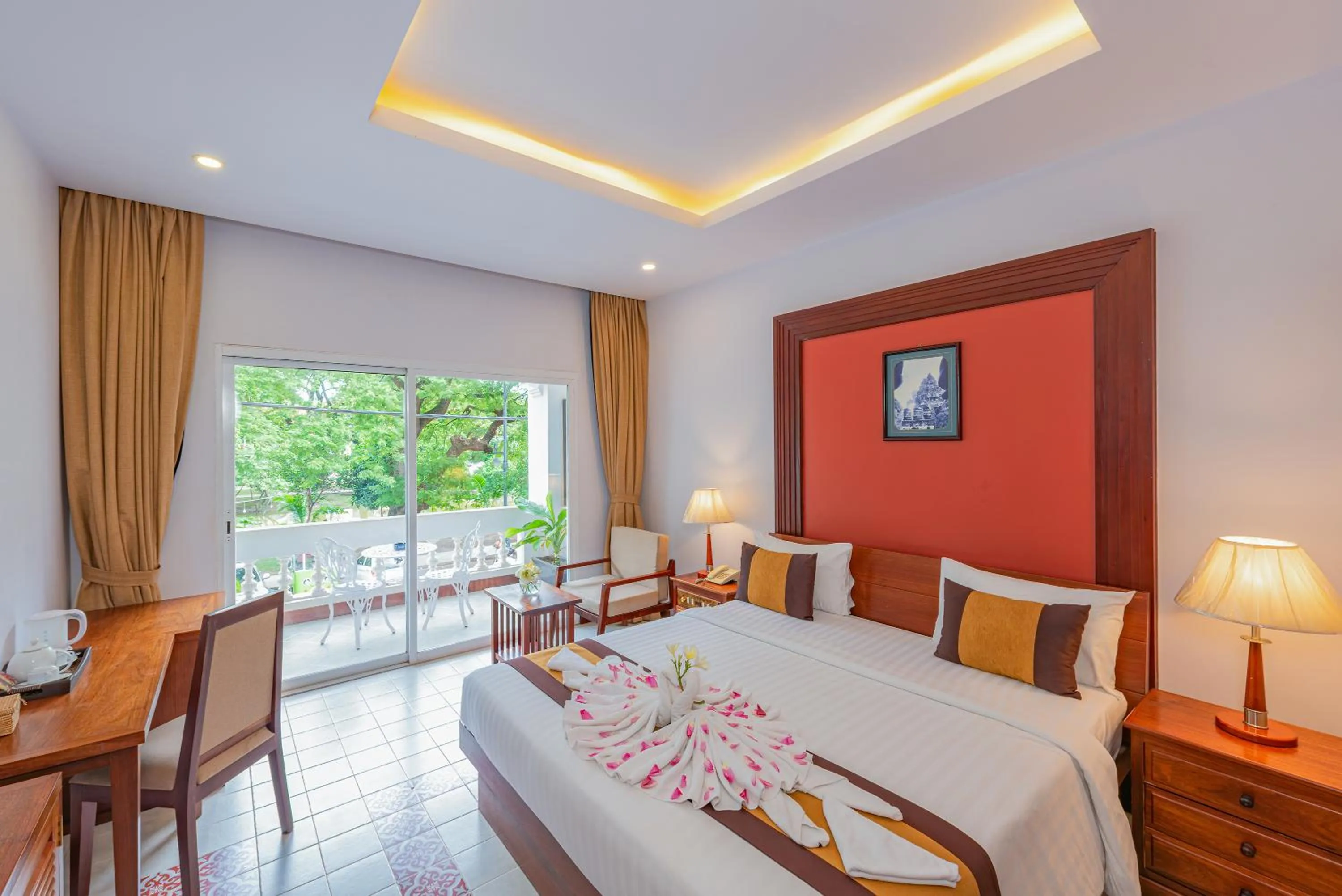 Deluxe River view with balcony in Shadow Angkor Residence