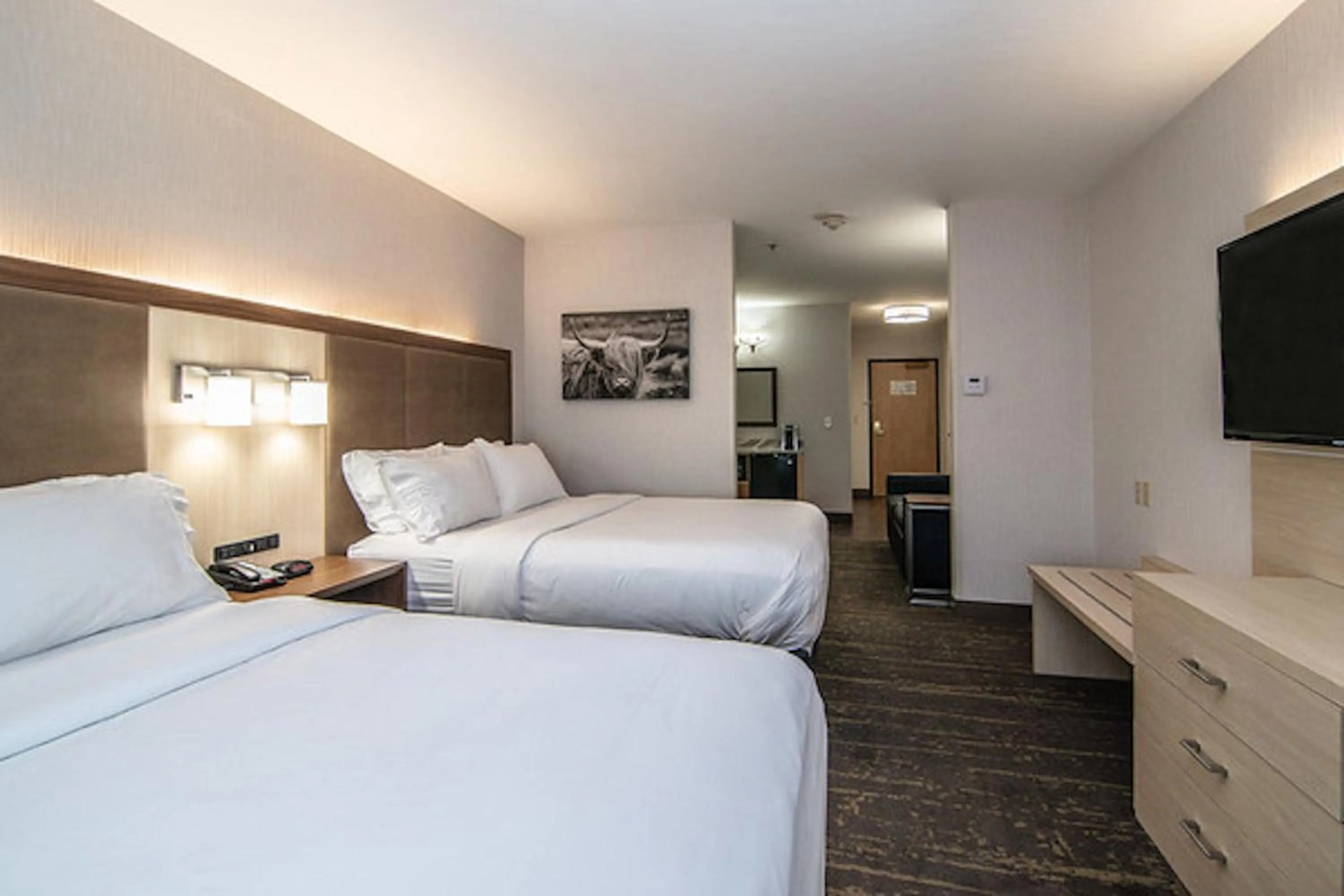 Queen Suite in Holiday Inn Express Hotel & Suites Kalispell by IHG
