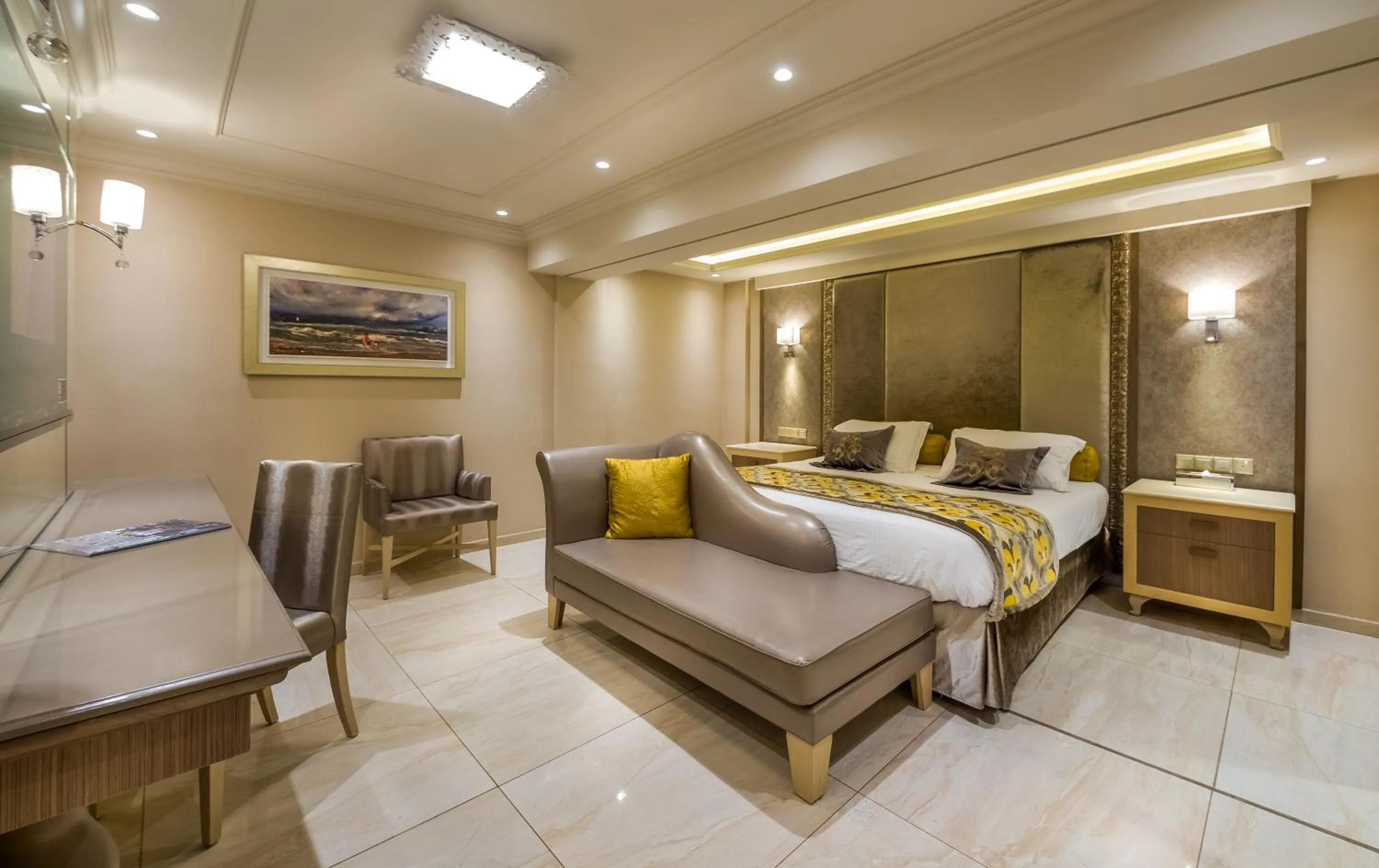 Queen Suite in Adams Beach Hotel & Spa