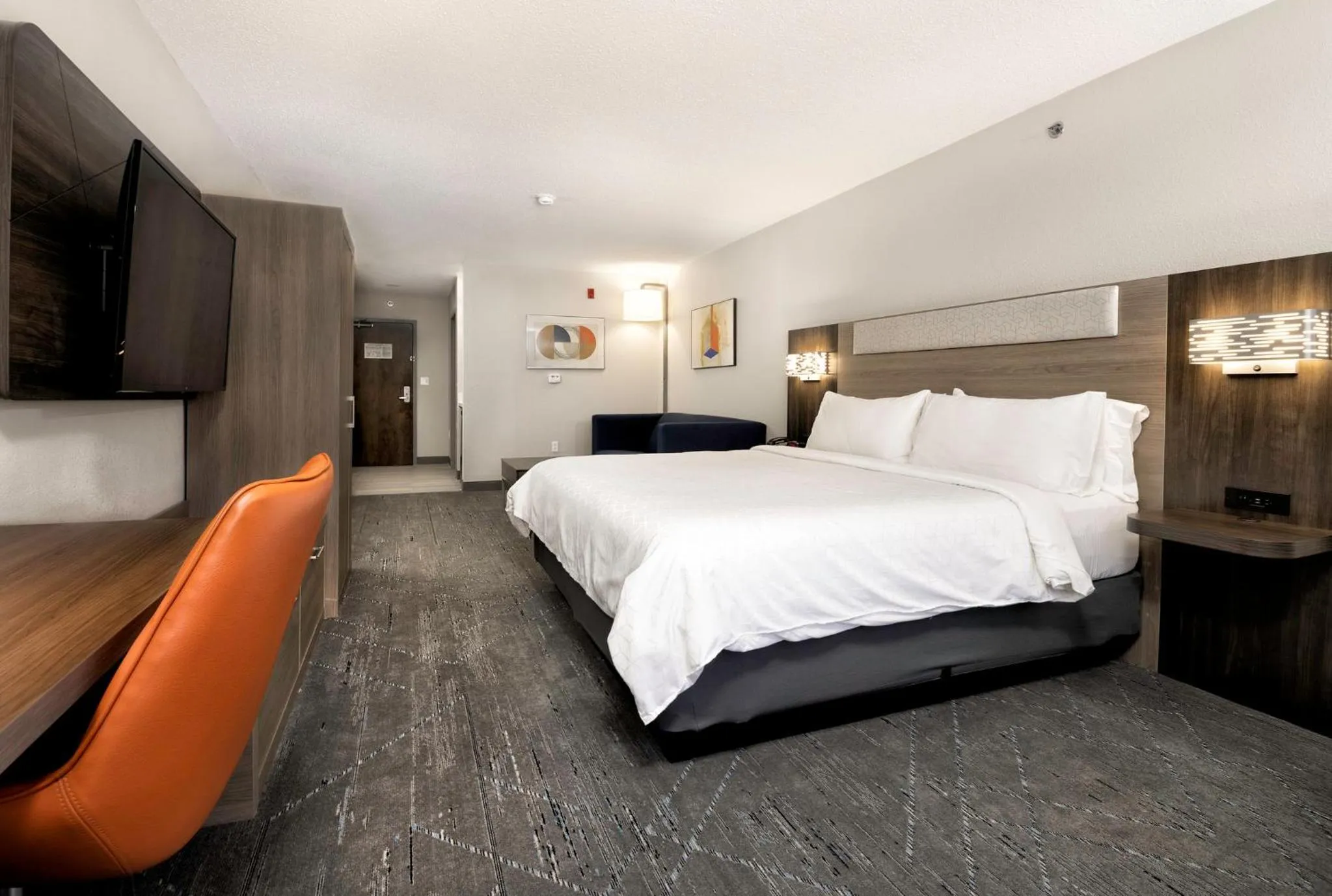 King Suite with Sofa Bed in Holiday Inn Express Hotel & Suites Festus-South St. Louis by IHG