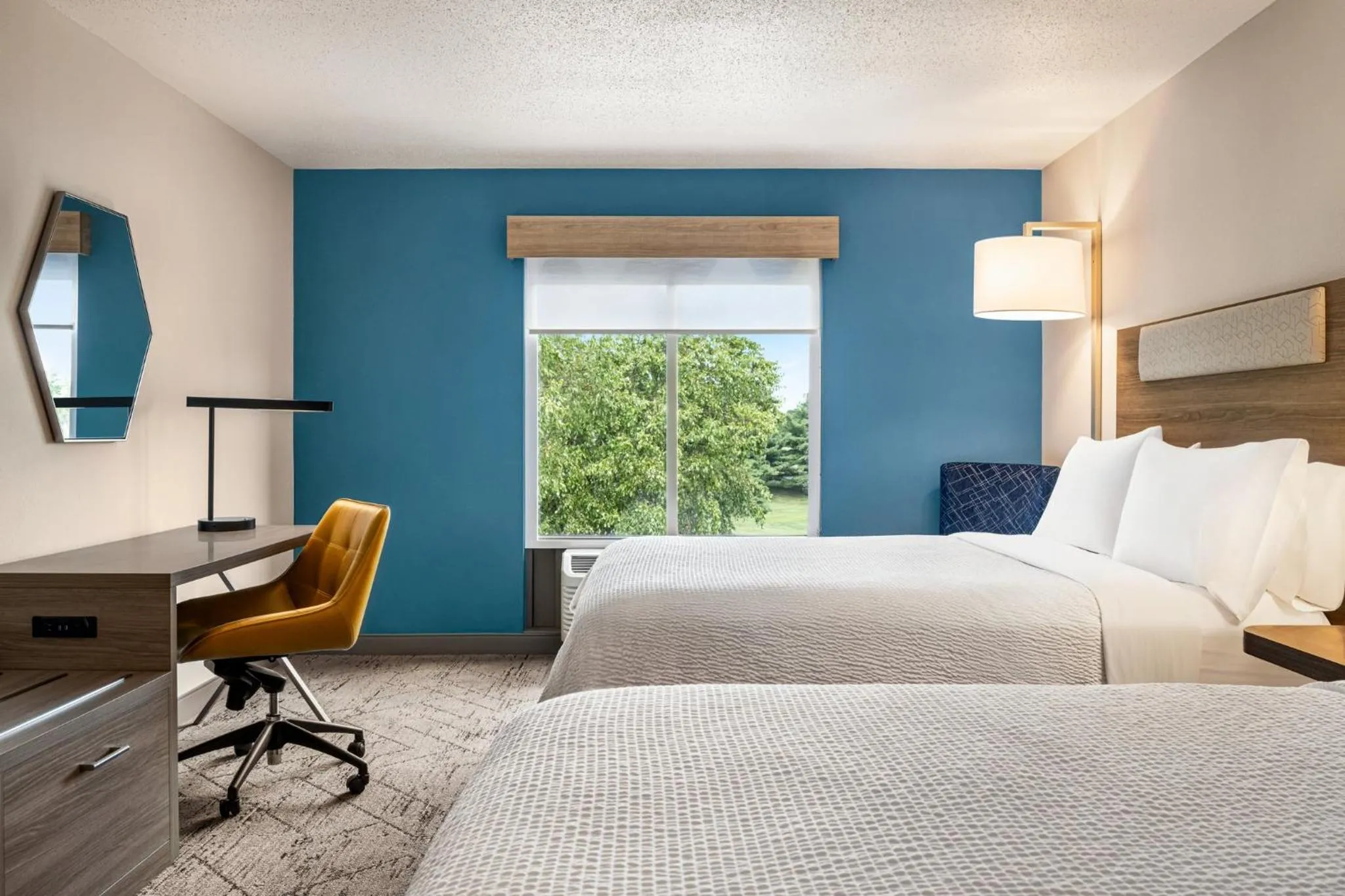 Standard Queen Room with Two Queen Beds and Bath/Shower in Holiday Inn Express Hotel & Suites Hagerstown by IHG