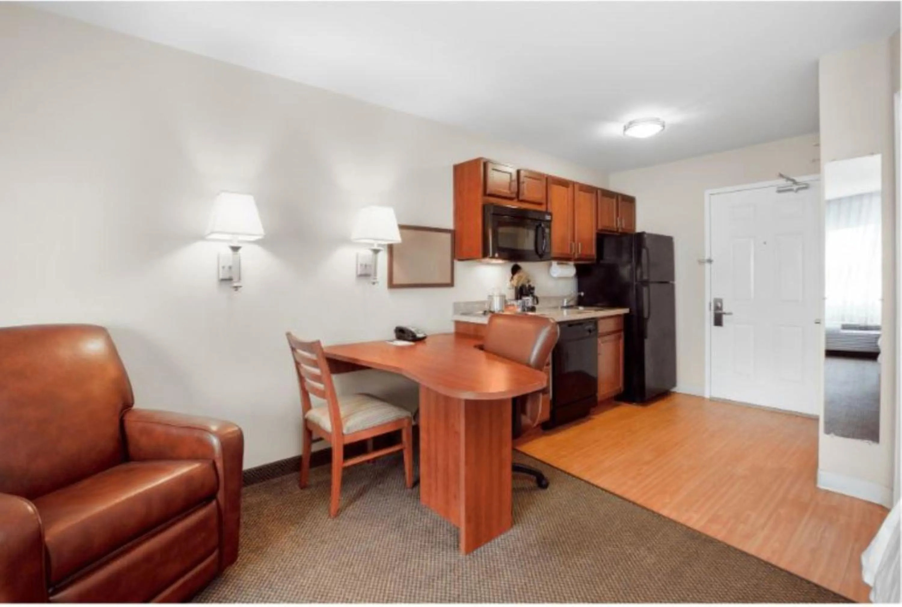 Queen Studio Suite in Candlewood Suites Gillette by IHG