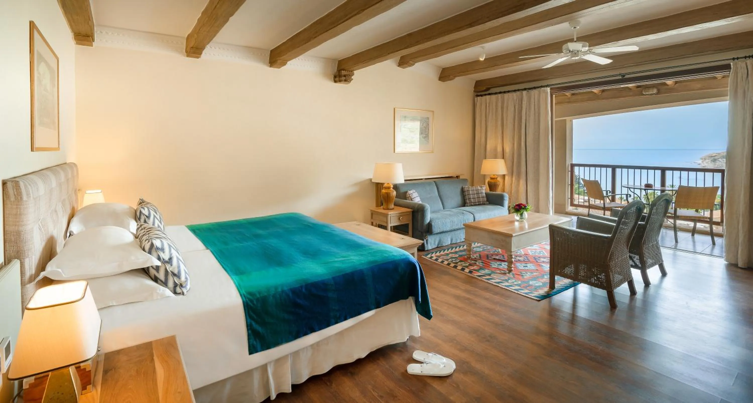 Executive Suite Sea View Eagle's Nest in Columbia Beach Resort