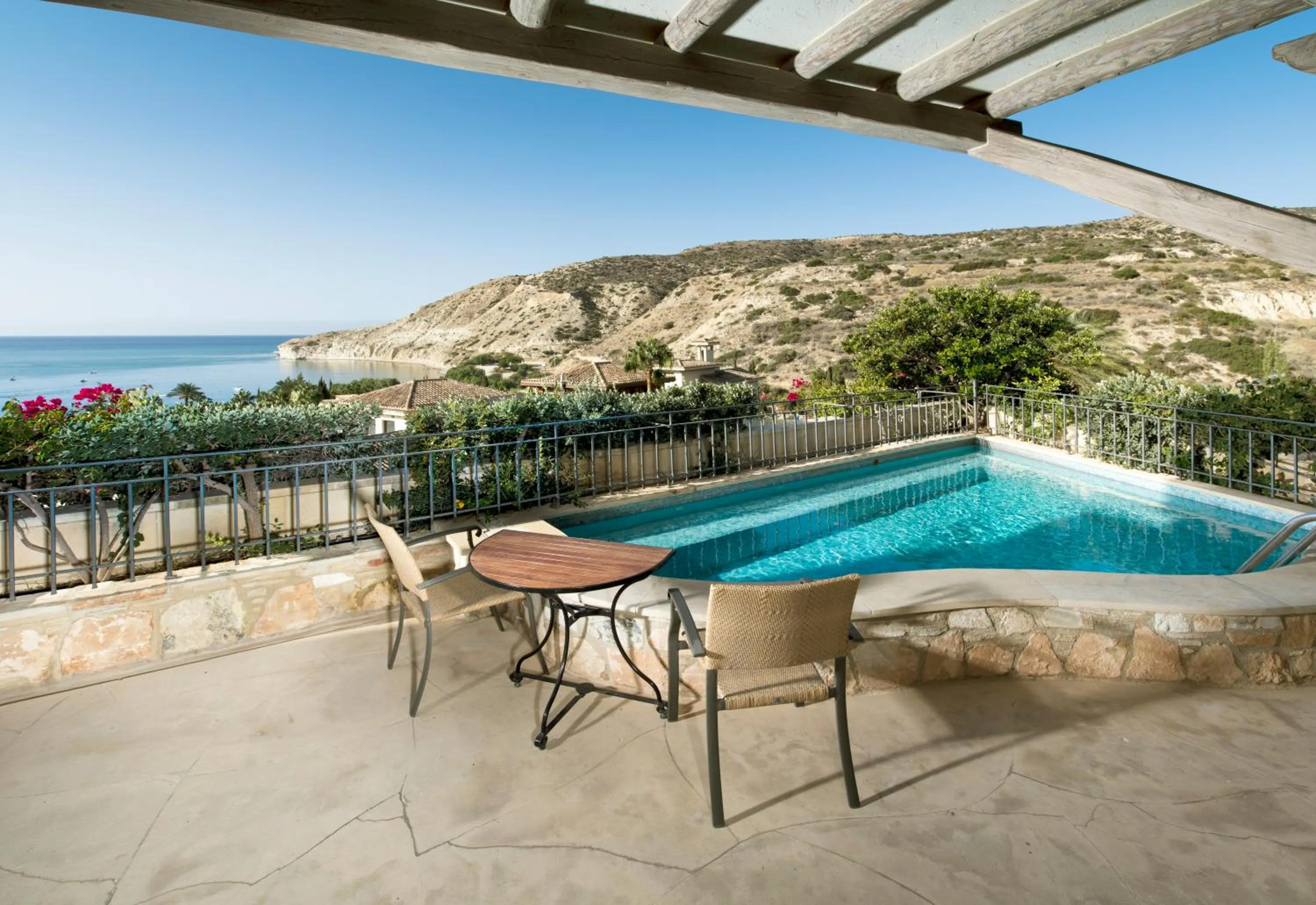 Executive Suite Sea View Eagle's Nest with a Private Plunge Pool in Columbia Beach Resort