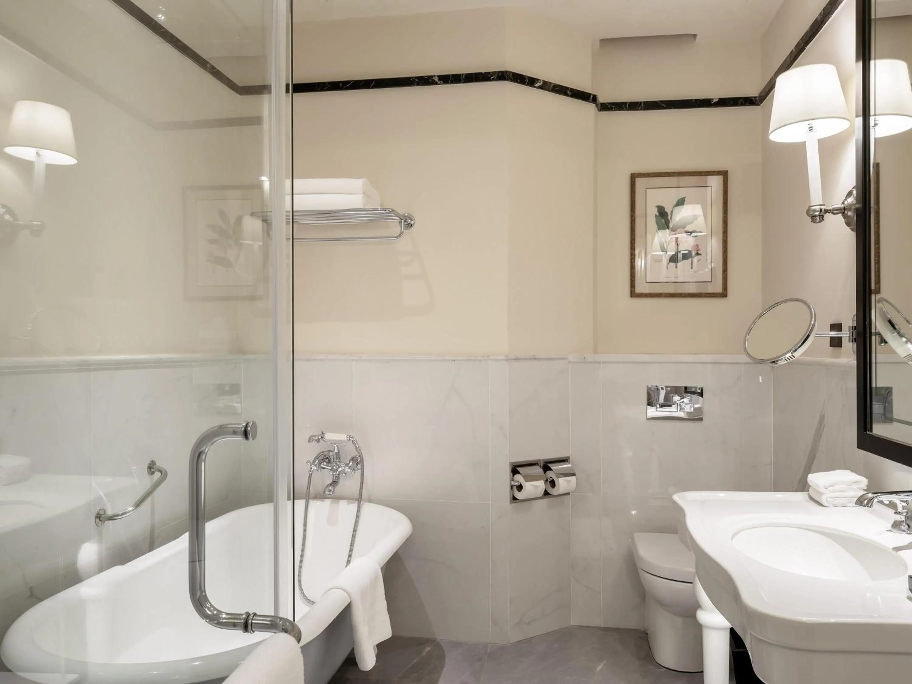 Personality Suite in Raffles Hotel Le Royal