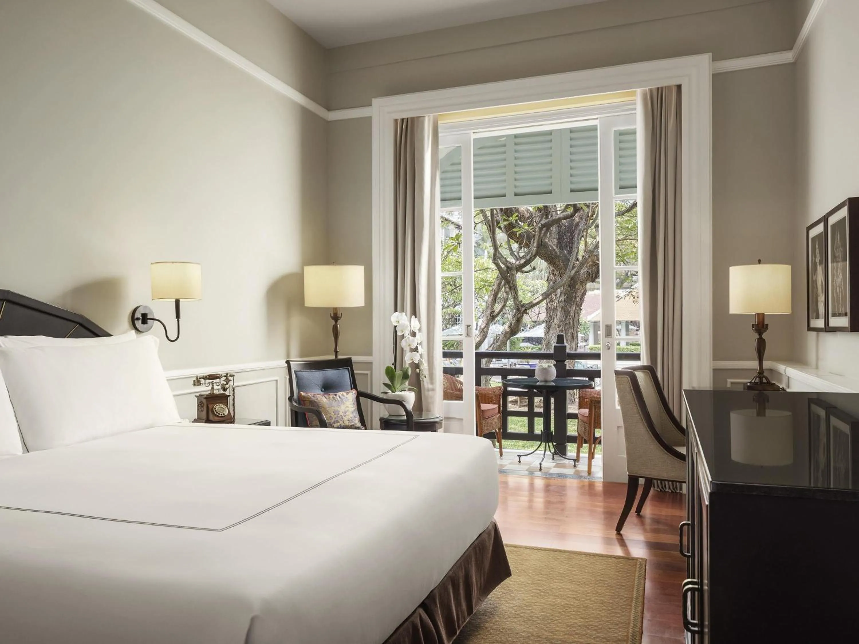 State King Room in Raffles Hotel Le Royal