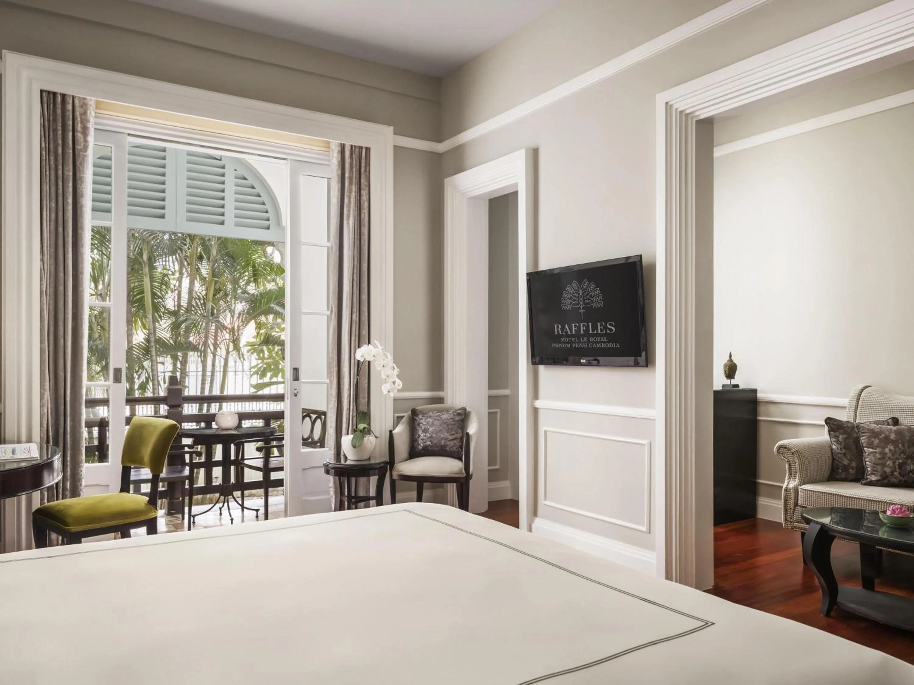 Colonial King Suite in Raffles Hotel Le Royal