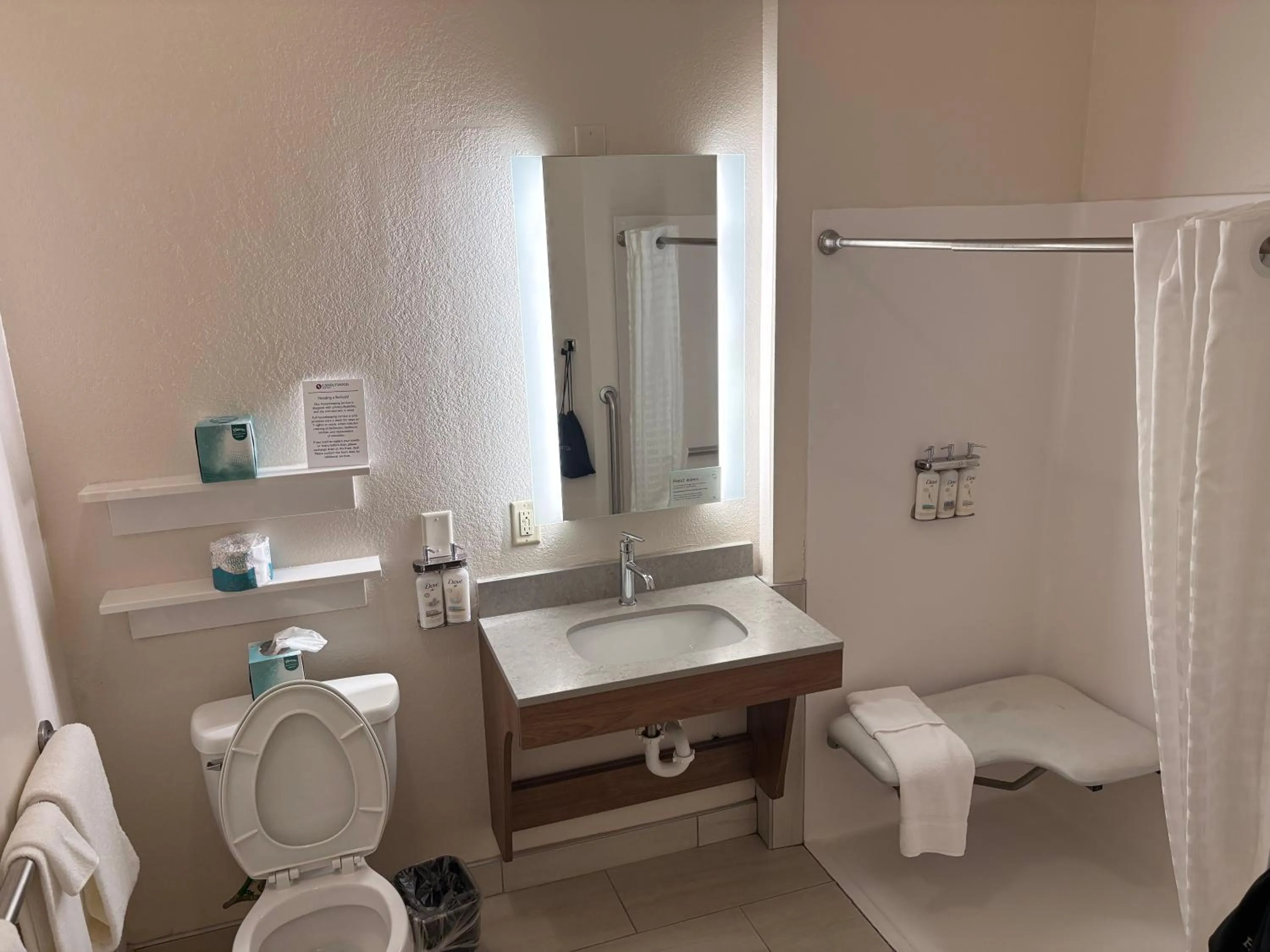 Queen Studio with Roll-In Shower - Non-Smoking in Candlewood Suites Longview by IHG