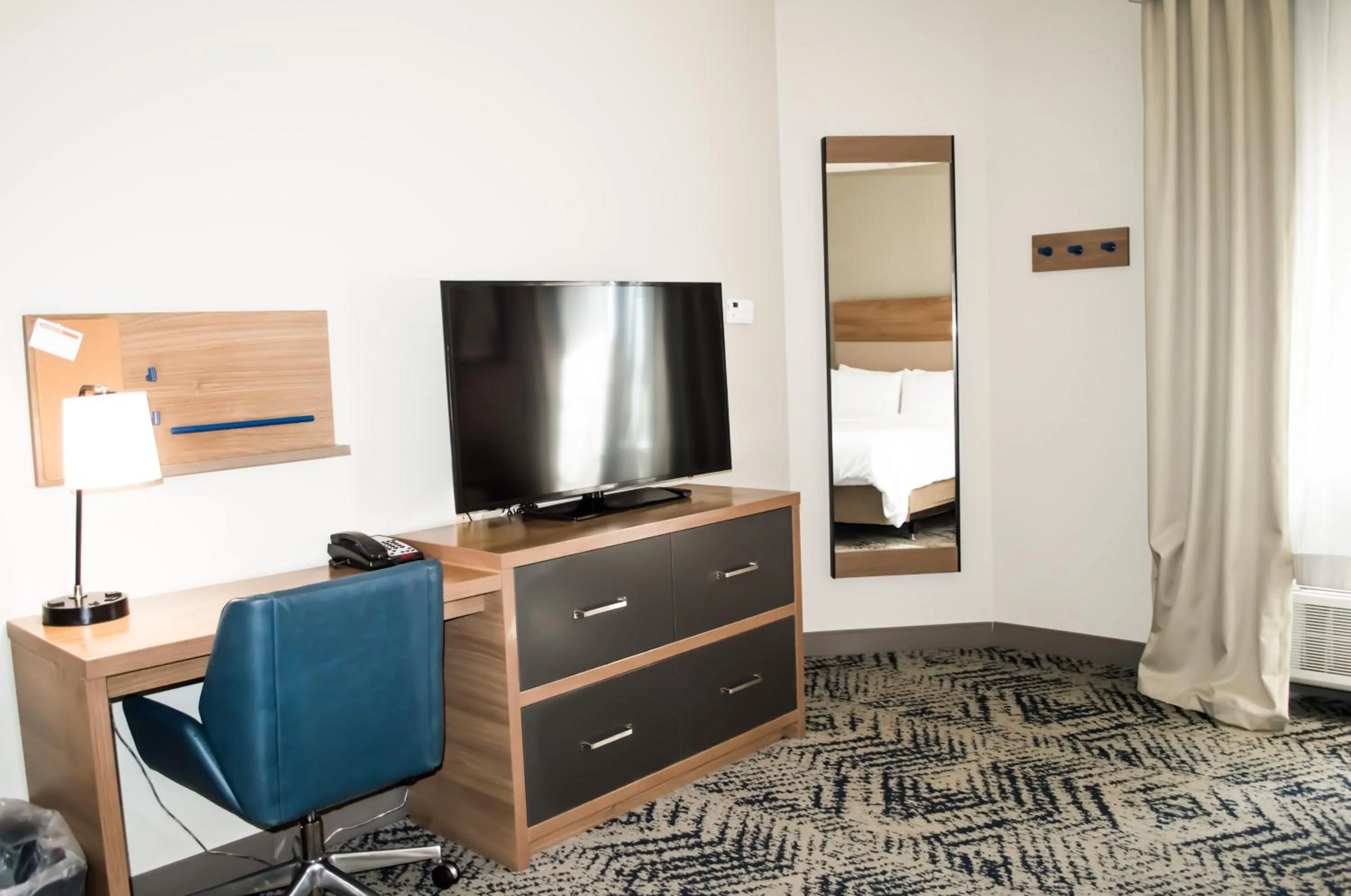 Studio Queen Suite in Candlewood Suites Longview by IHG