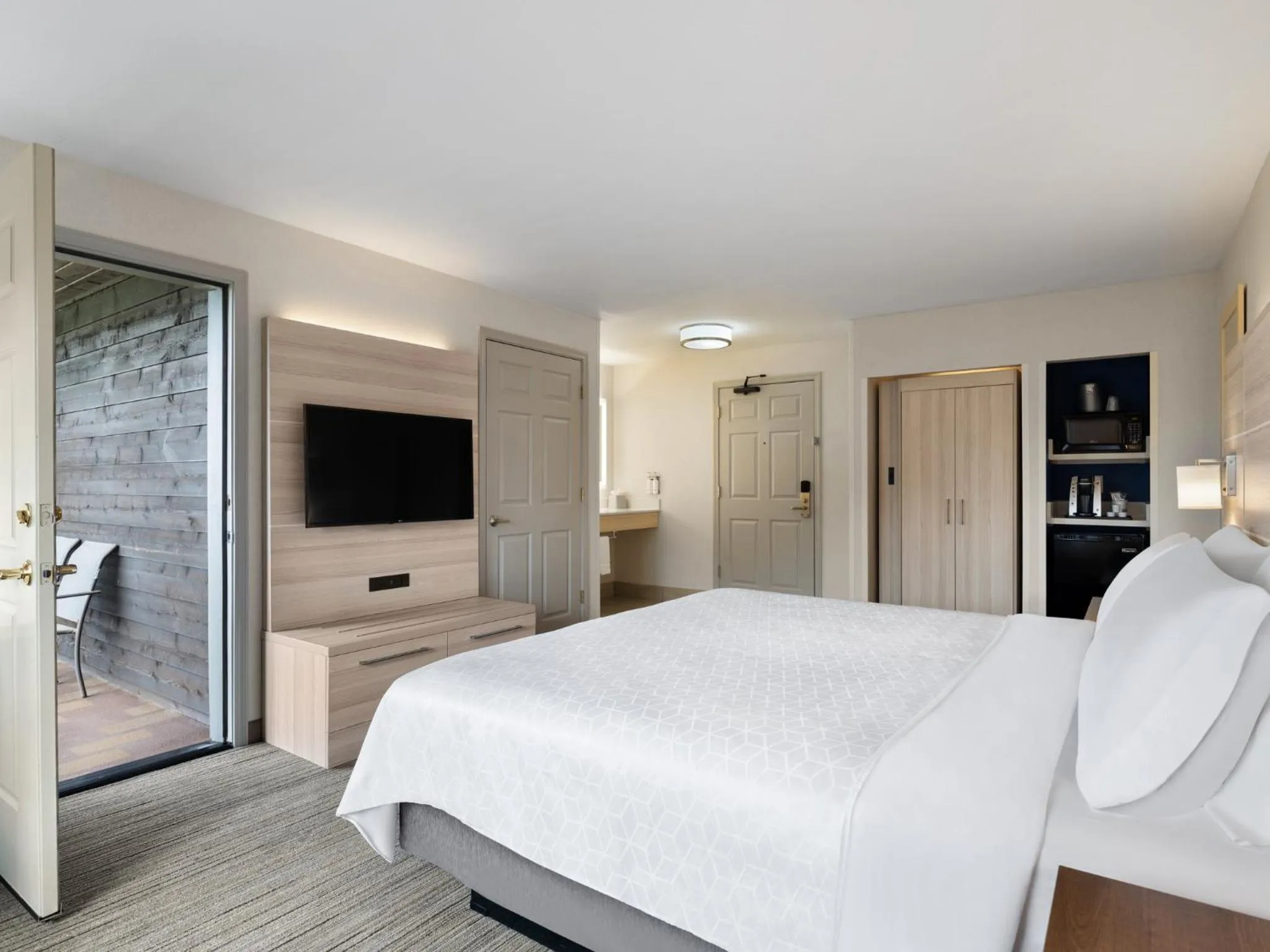 King Room with View in Holiday Inn Express Fort Bragg by IHG