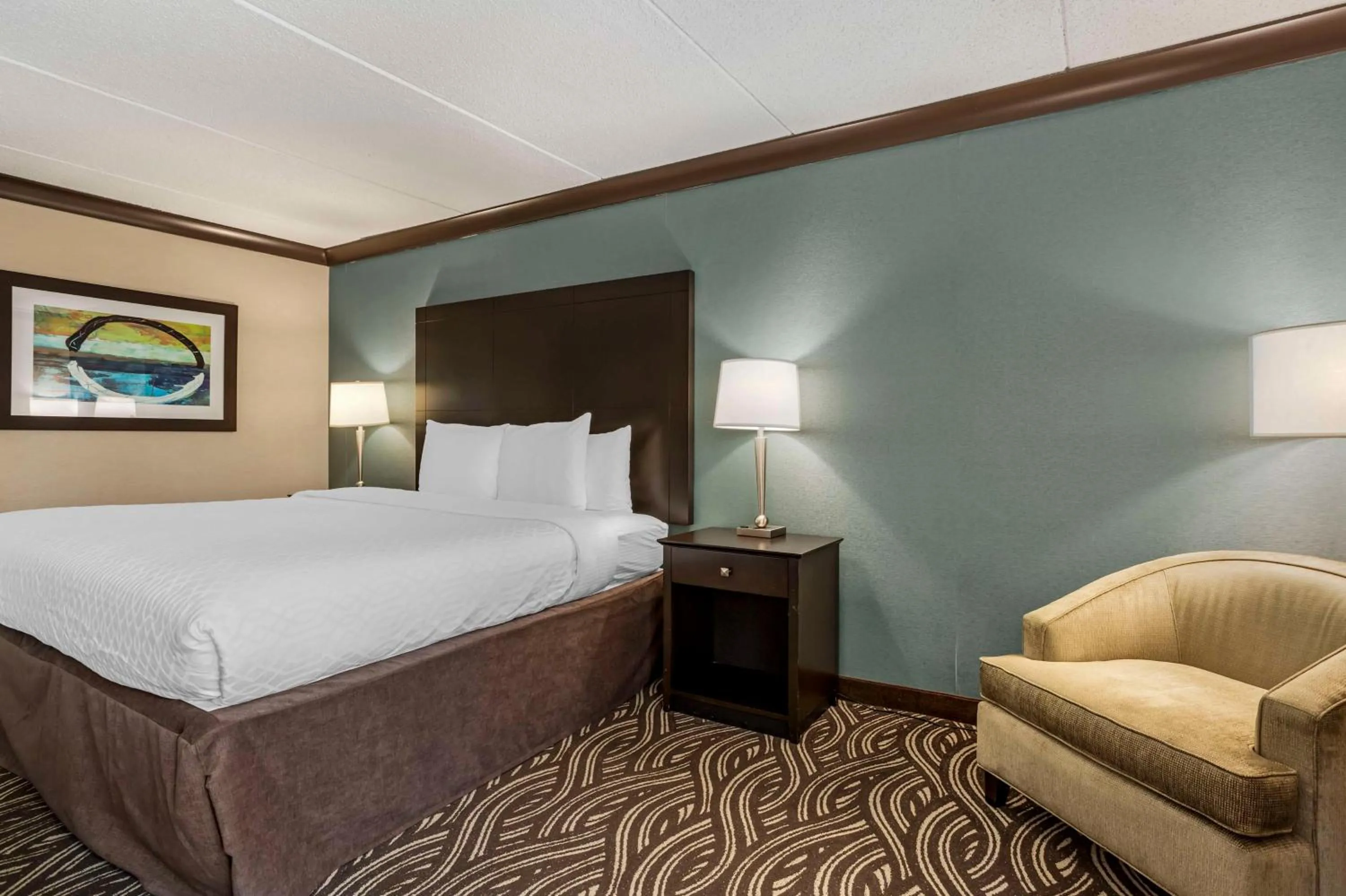 King Room with Sofa Bed - Non-Smoking in Best Western Plus Kingston Hotel and Conference Center