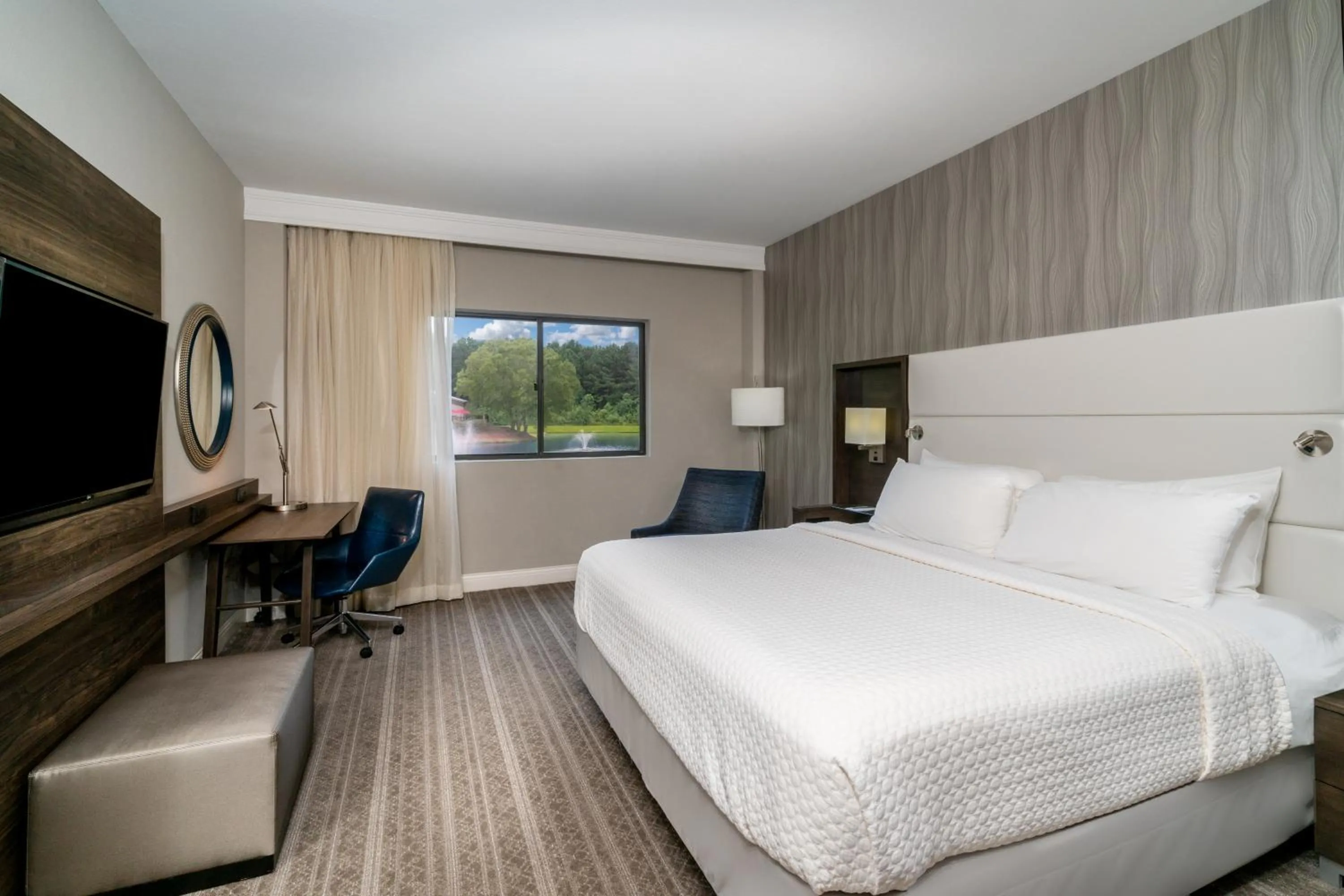 Standard King Room with Mobility Accessible Roll-In Shower in Crowne Plaza Atlanta SW - Peachtree City by IHG