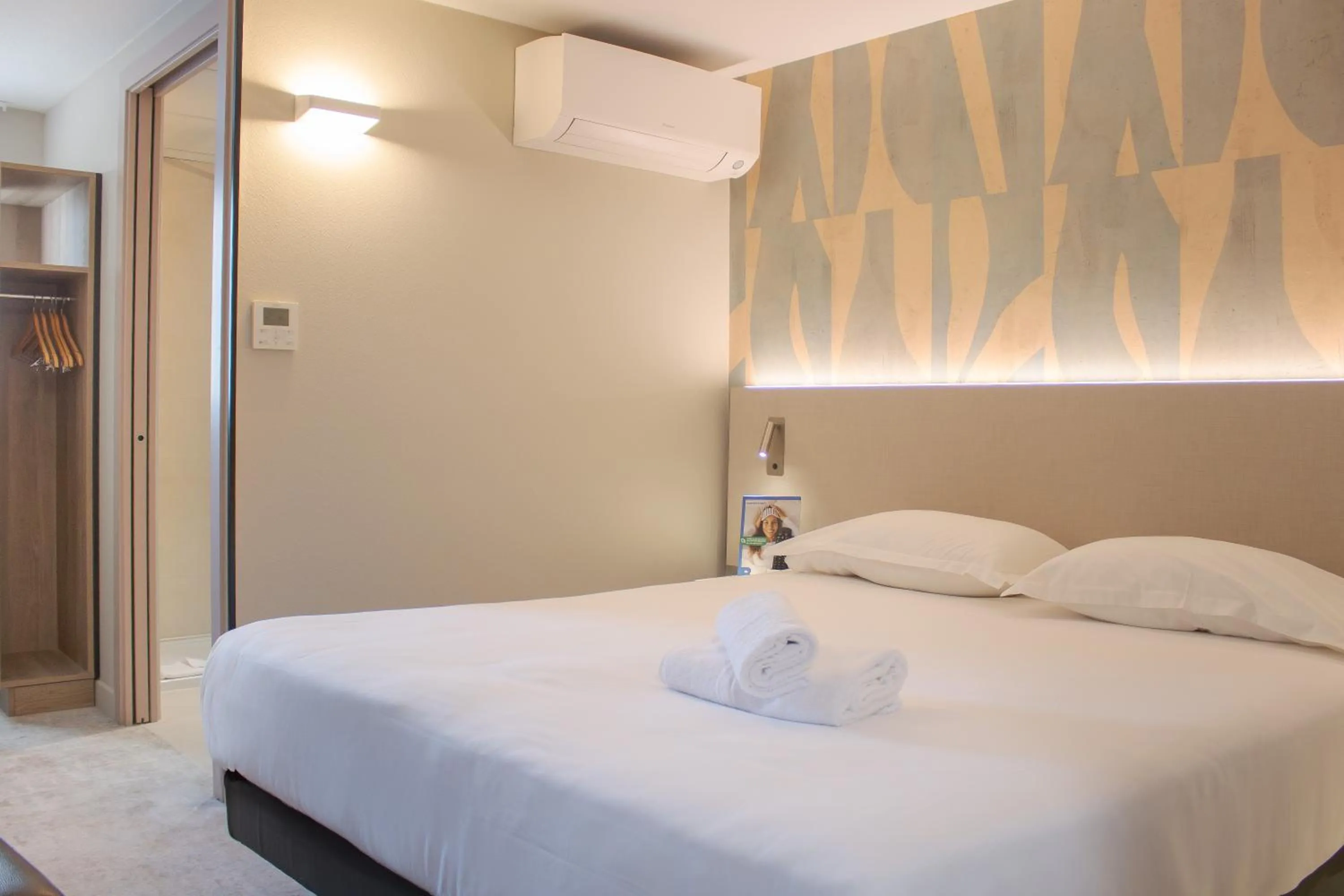 Double Room in Brit Hotel Avignon Sud Le Calendal