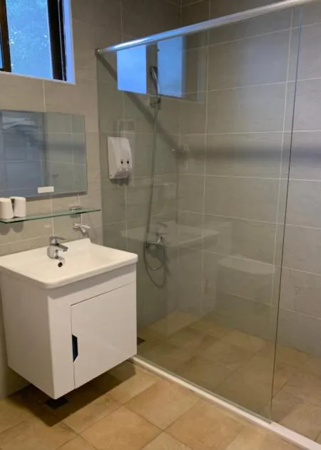 Quadruple Room with Private Bathroom in Jinhue Hotel