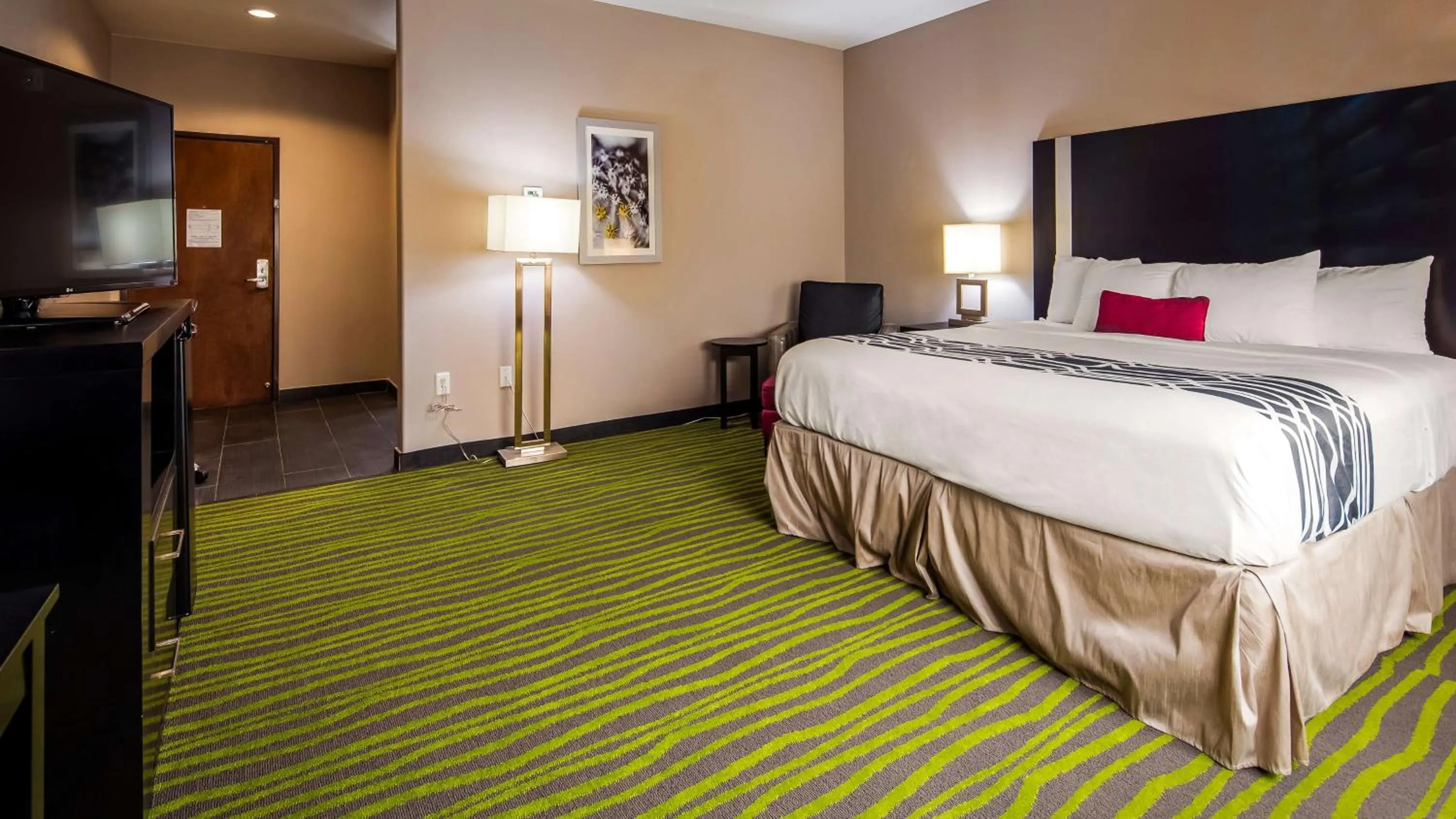 King Room - Non-Smoking in Best Western Plus Dilley Inn & Suites