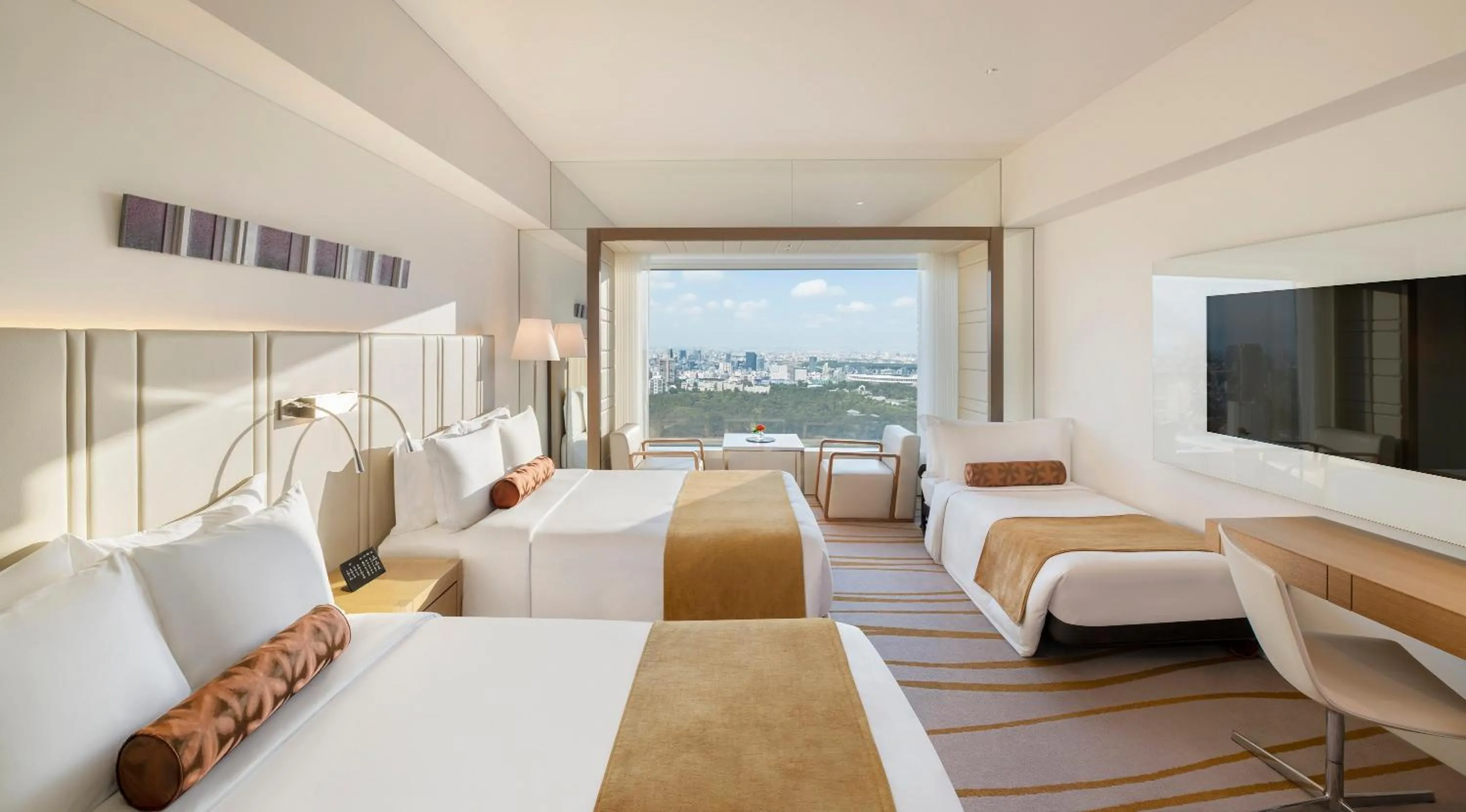 Deluxe Premier Twin Room with Extra Bed - Non-Smoking in The Prince Gallery Tokyo Kioicho, a Luxury Collection Hotel