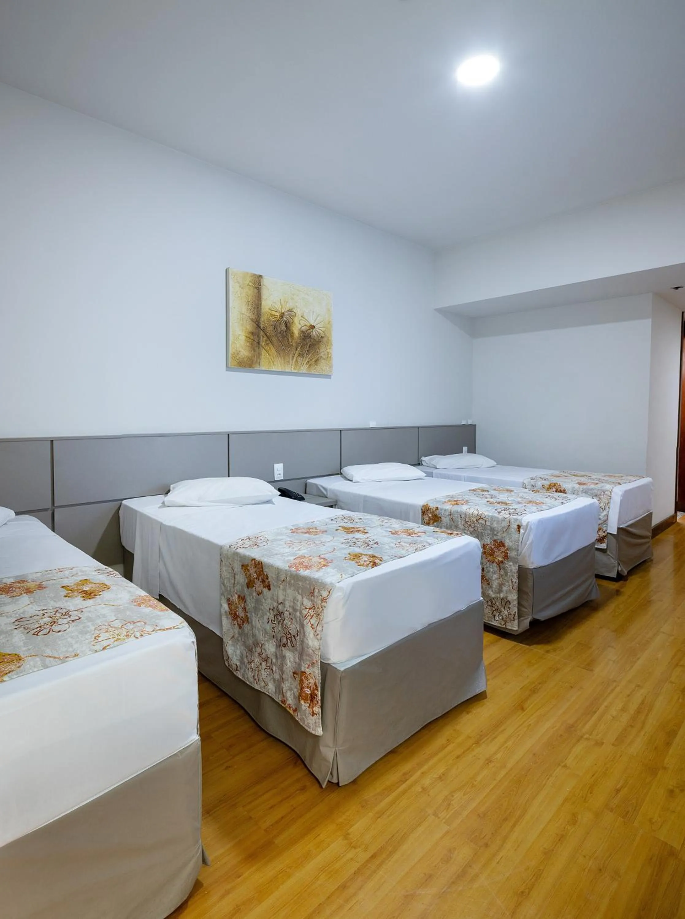 Superior Triple Room With 4 Single Beds in Hotel Nacional Inn Belo Horizonte