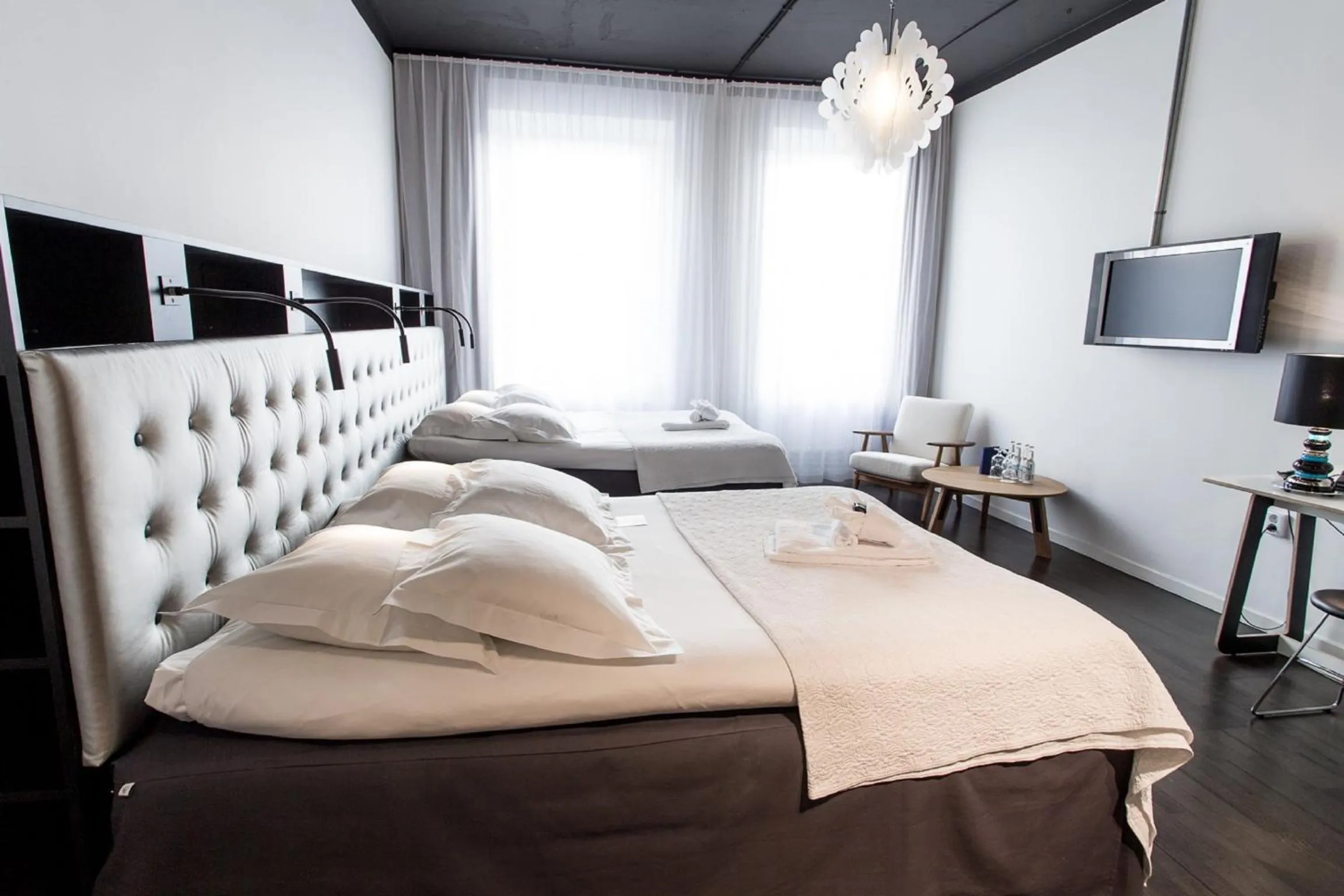 Superior Family Room (2x 55 in bed) - single occupancy in Hotel Flora