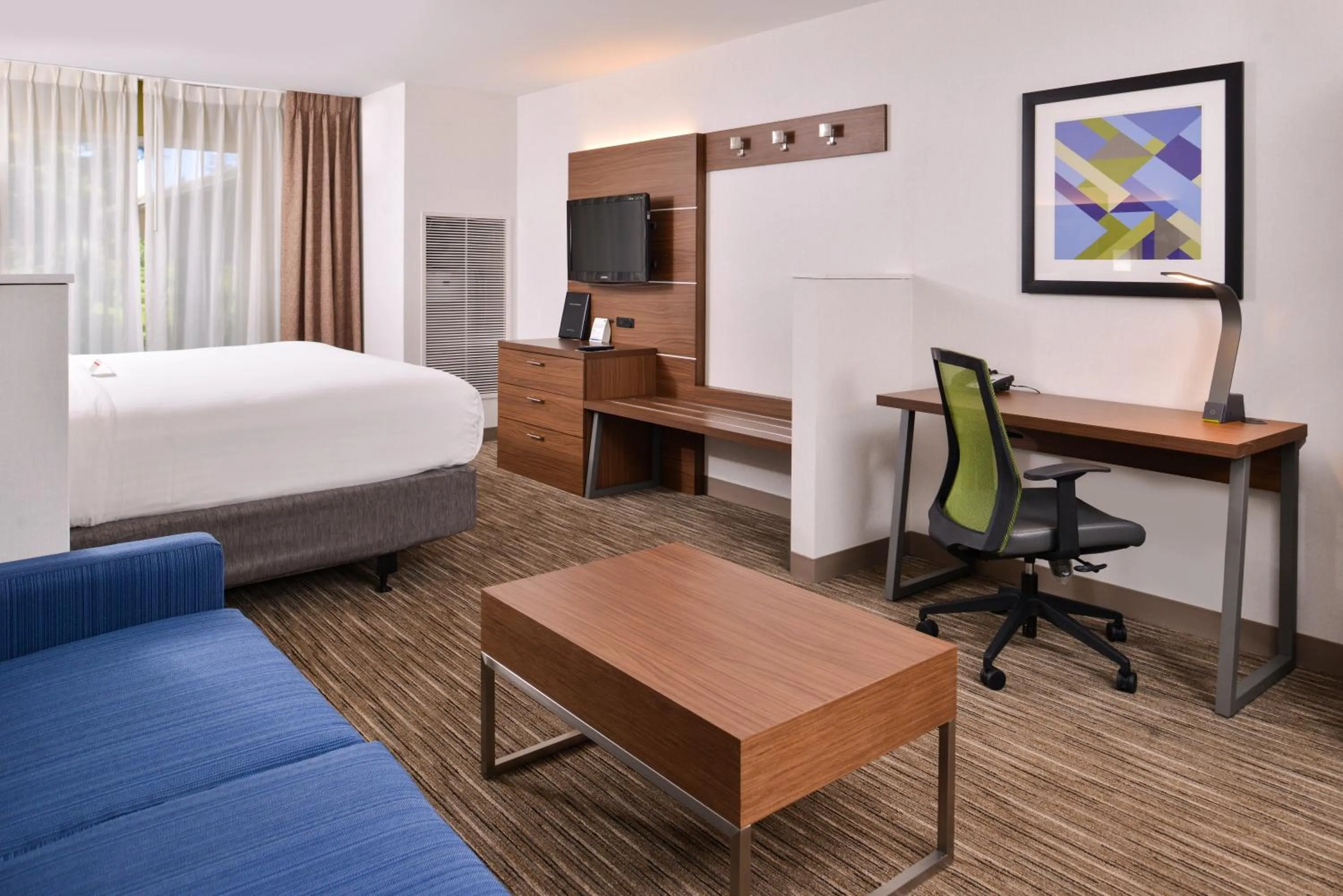 King Suite in Holiday Inn Express & Suites Lacey - Olympia by IHG