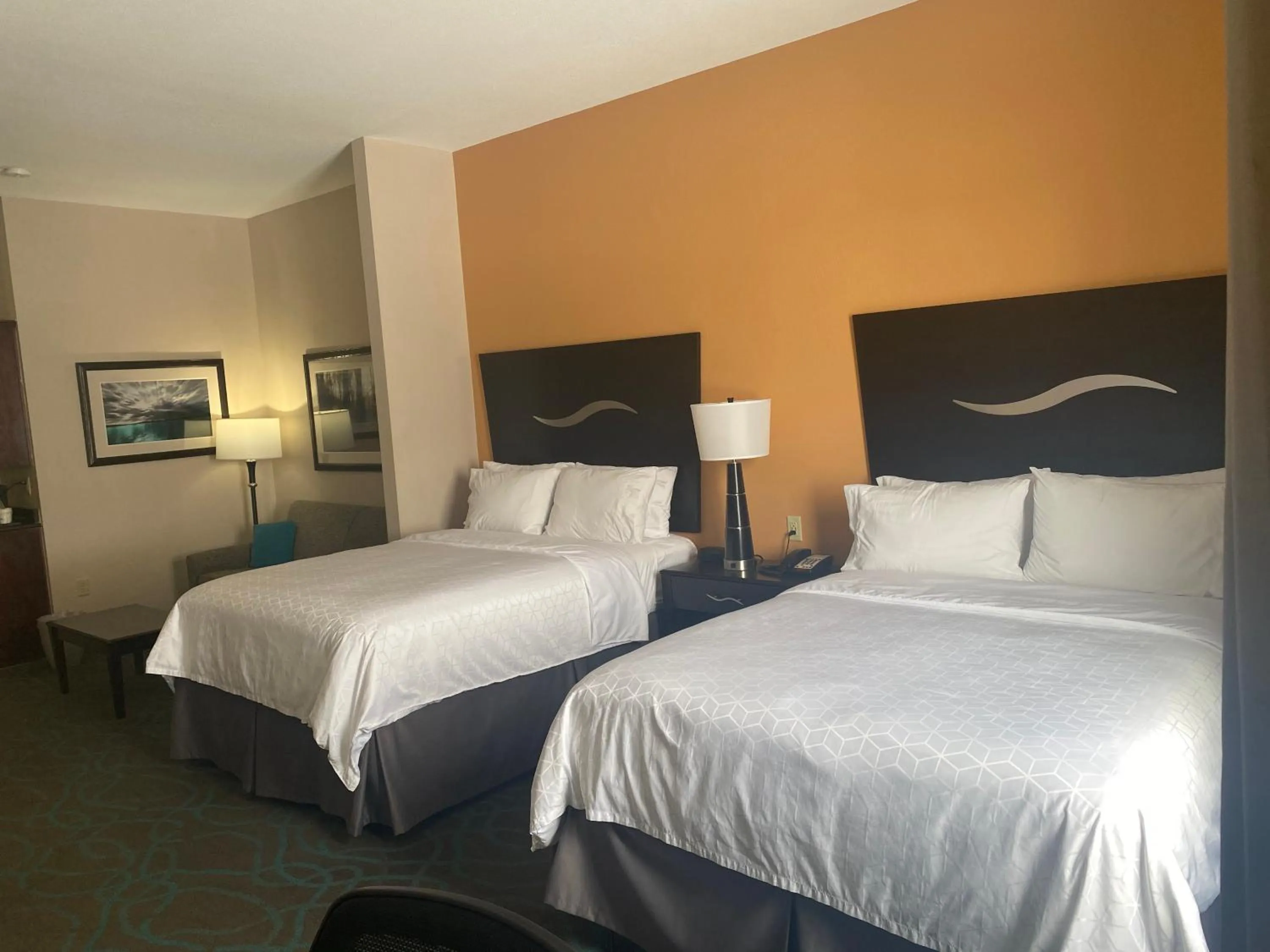 Queen Suite with Two Queen Beds and Additional Living Area in Holiday Inn Express Hotel and Suites Fort Stockton by IHG