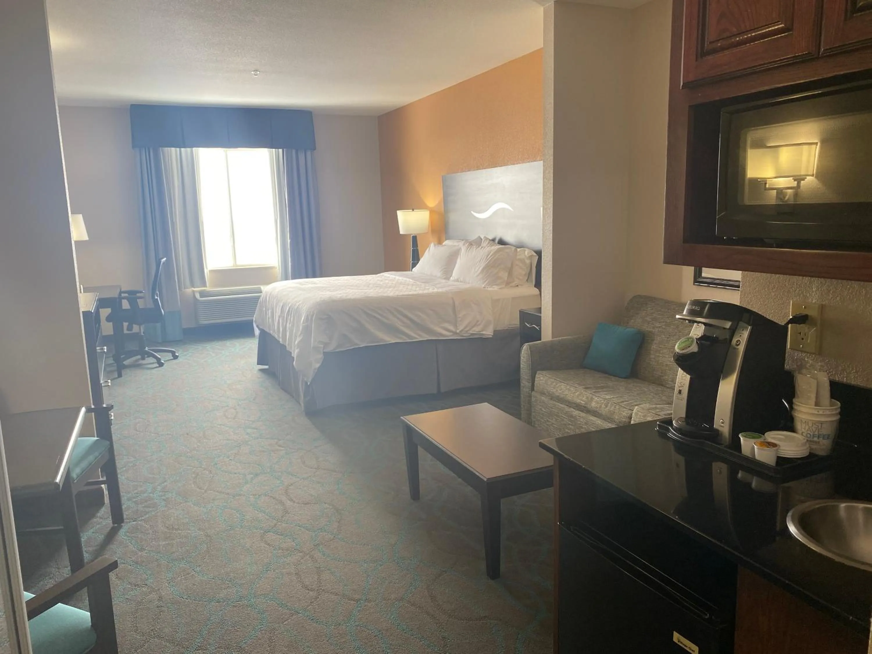 King Suite in Holiday Inn Express Hotel and Suites Fort Stockton by IHG