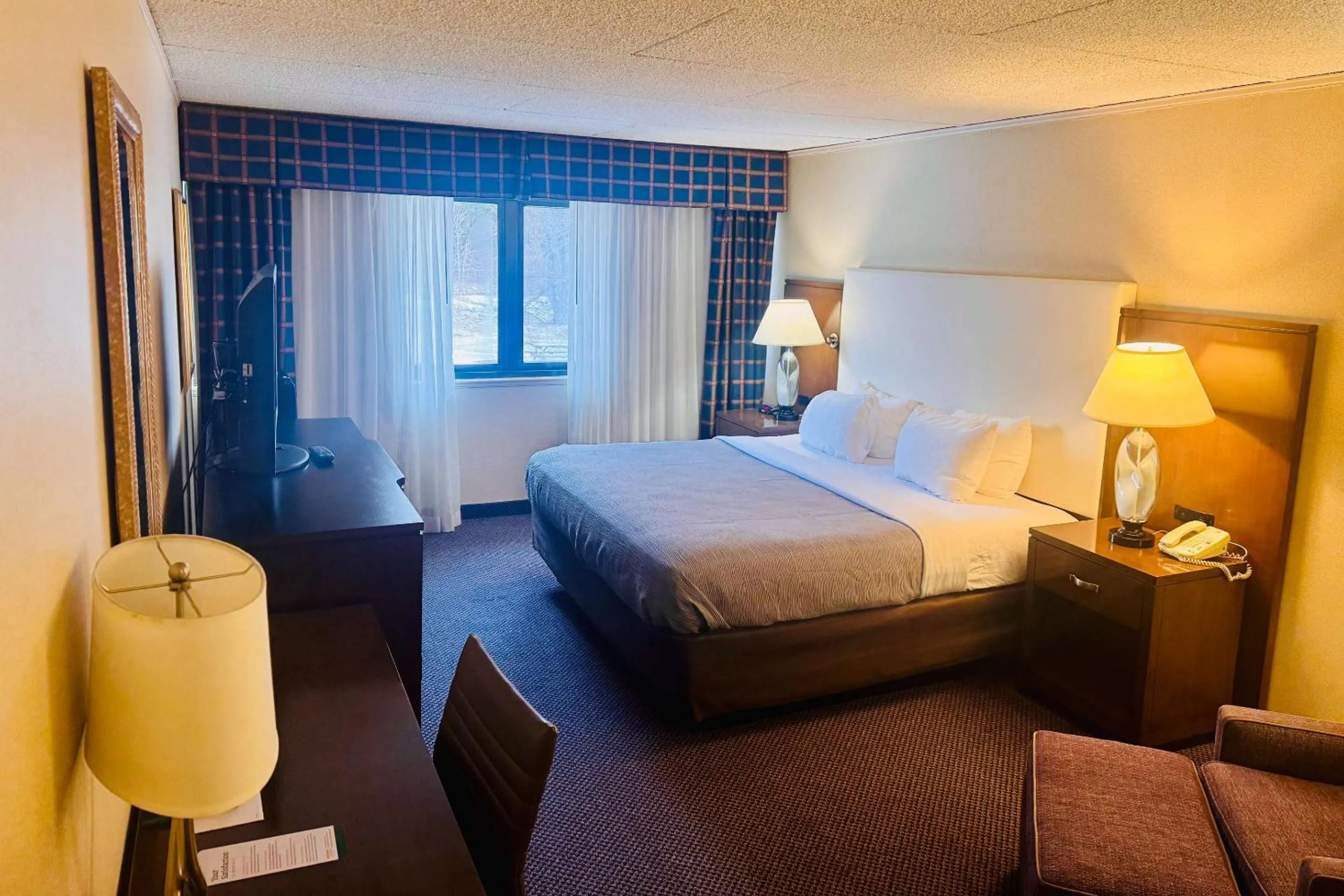 King Room - Non-Smoking in Quality Inn Horseheads