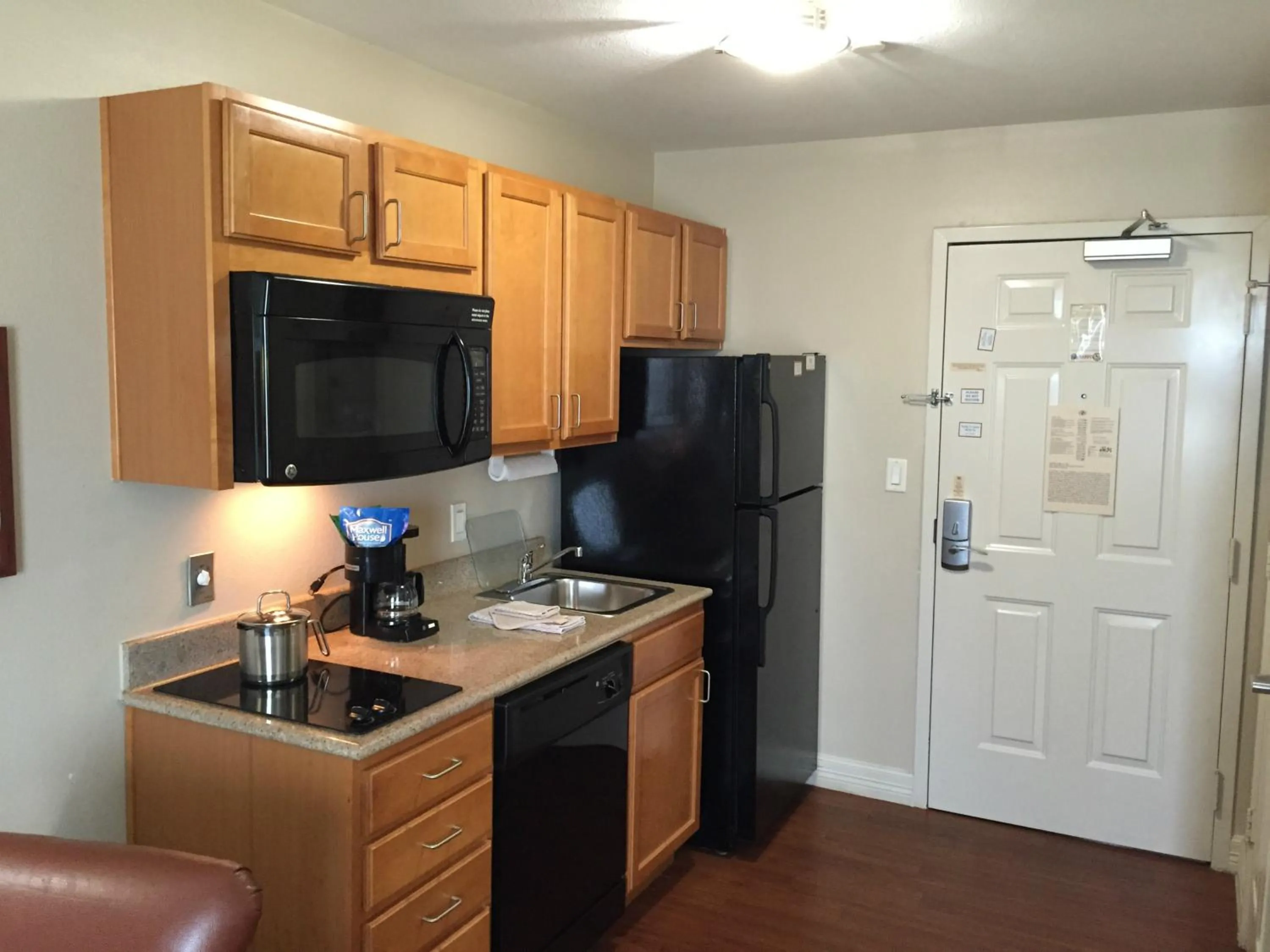 Studio Suite with Two Double Beds and Mobility Accessible Tub - Non-Smoking in Candlewood Suites La Porte by IHG