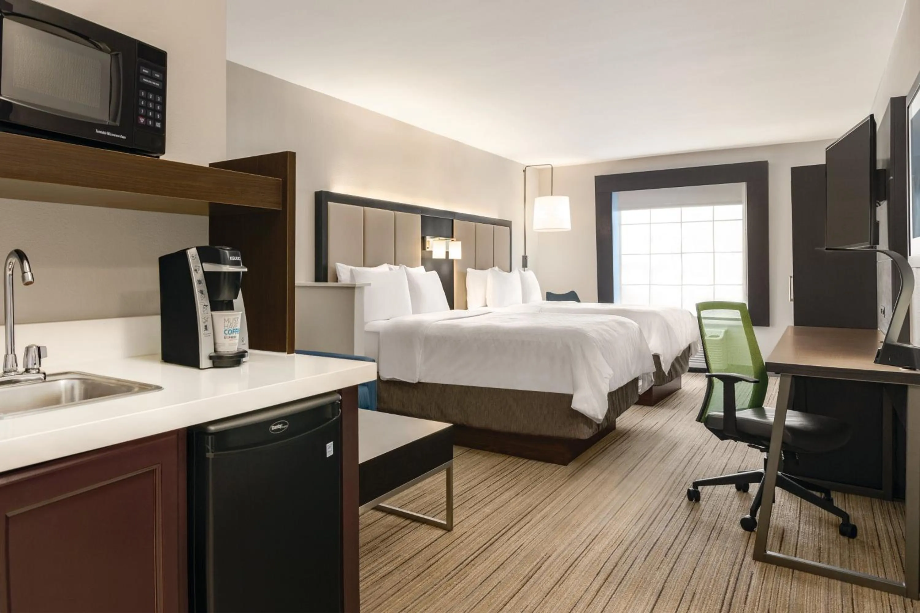 Queen Suite with Two Queen Beds in Holiday Inn Express Hotel & Suites Lawton-Fort Sill by IHG