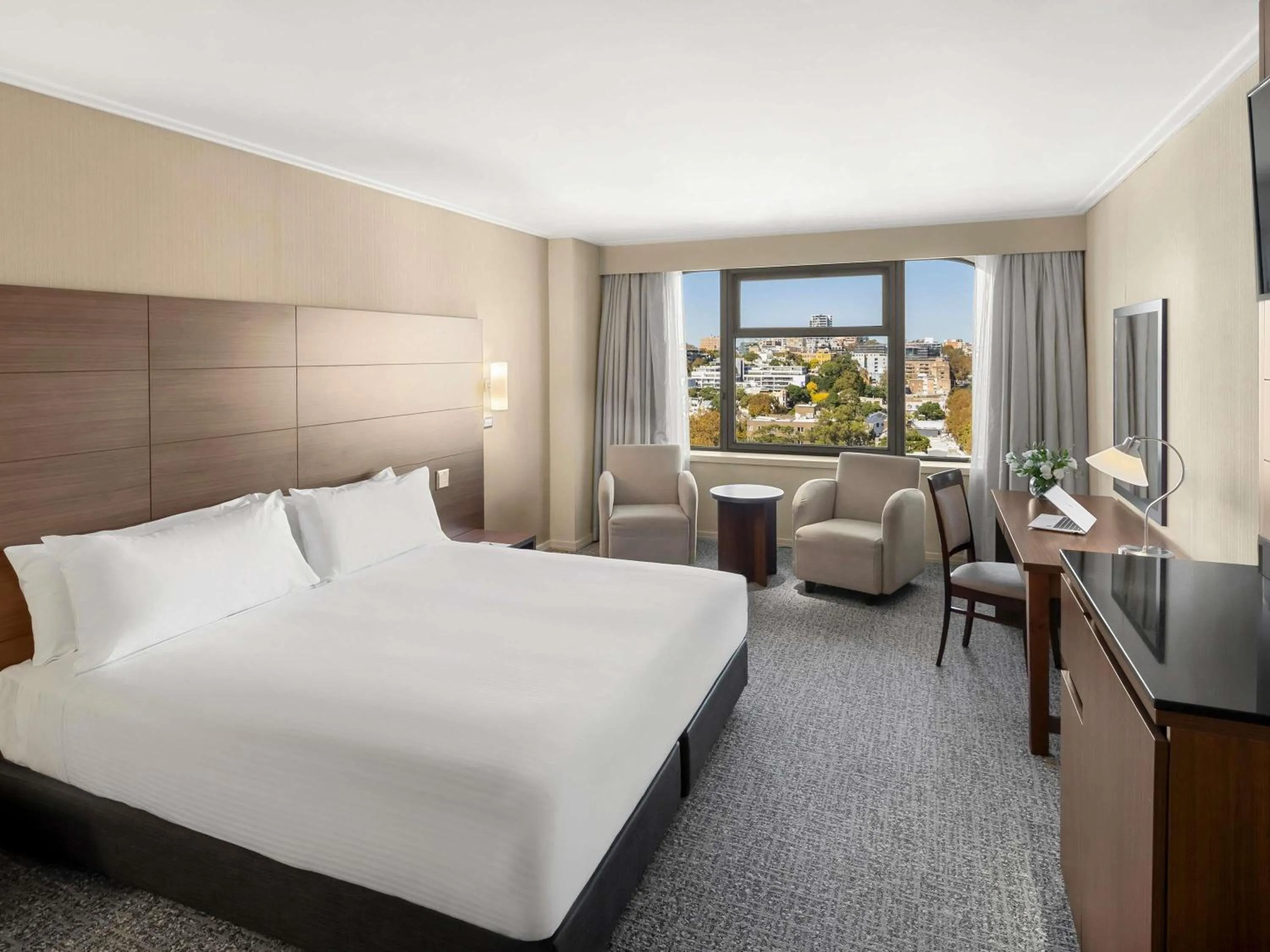 Deluxe King Room with City Side in The Sydney Boulevard Hotel