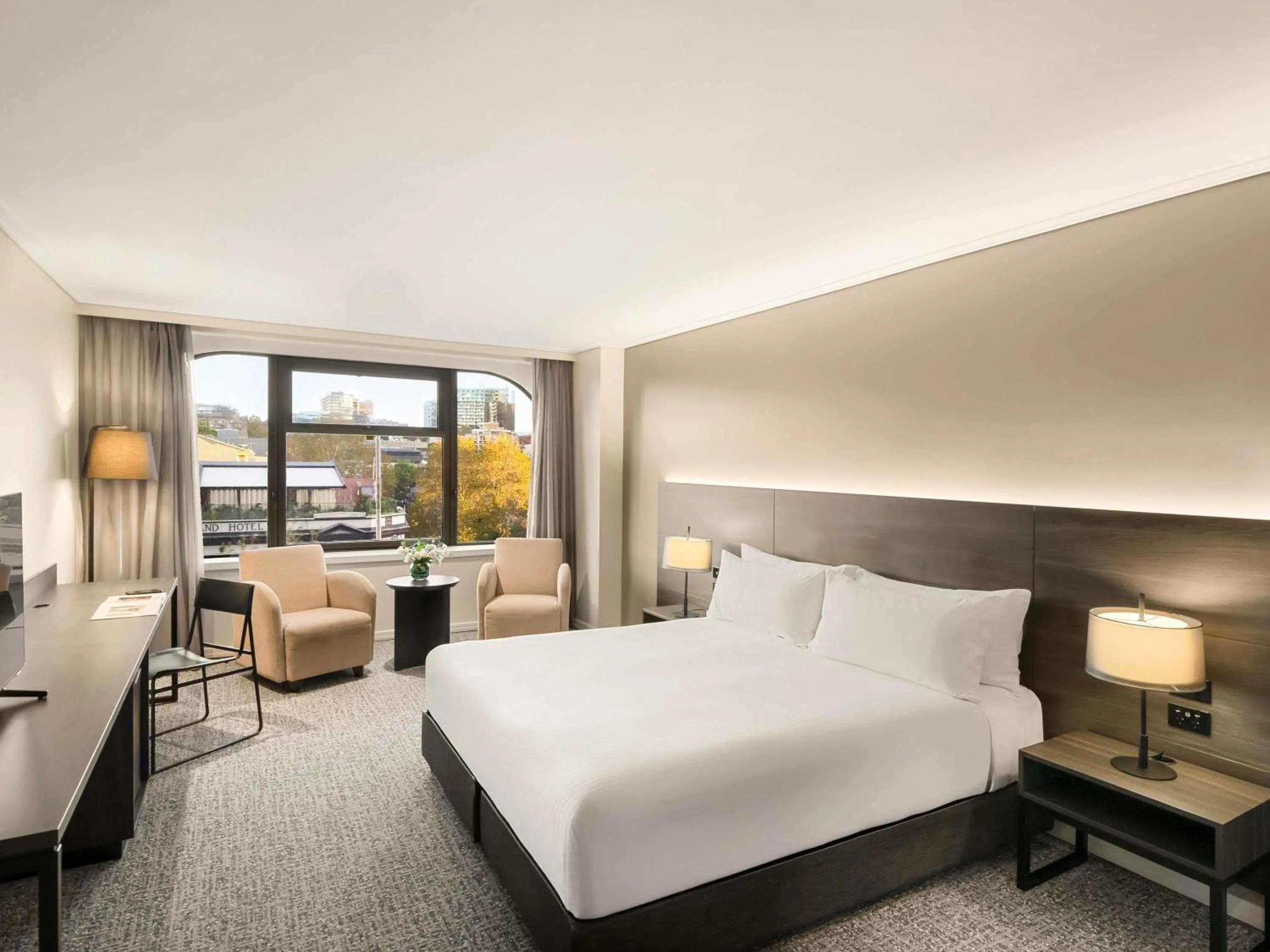 Standard King Room in The Sydney Boulevard Hotel