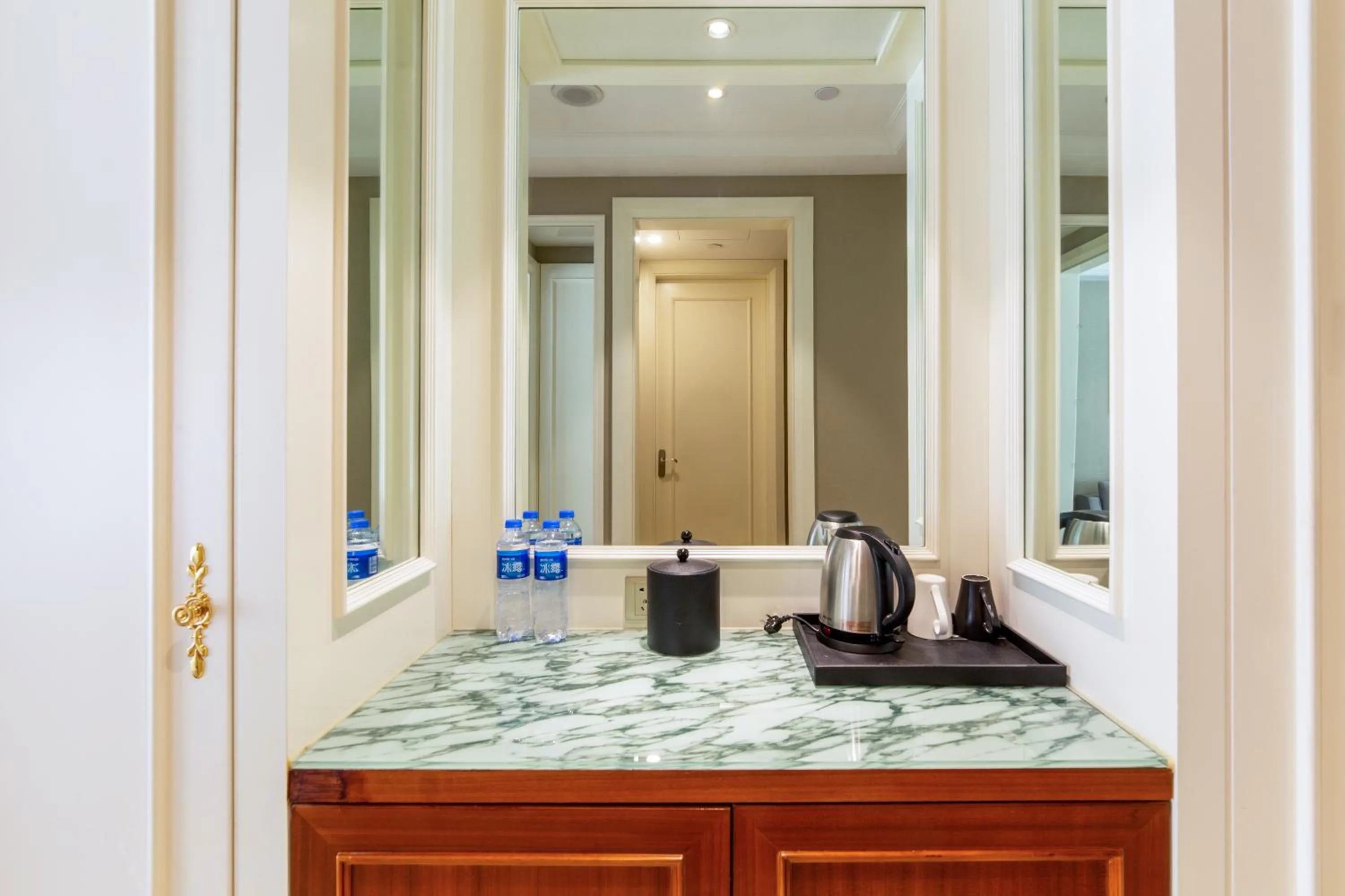 Superior King Room in Pullman Tangshan