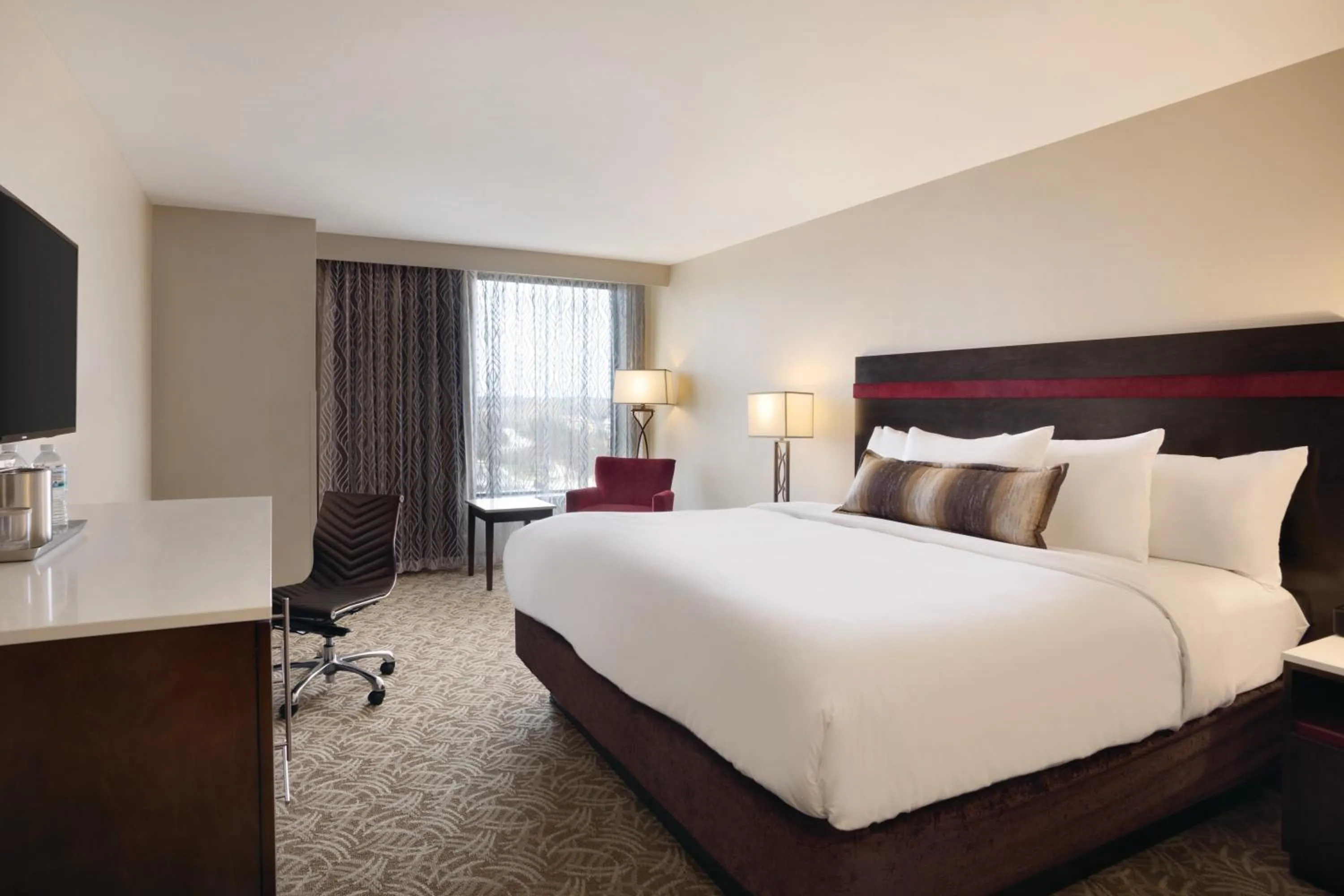 Premium King Room in Holiday Inn Chicago Schaumburg by IHG