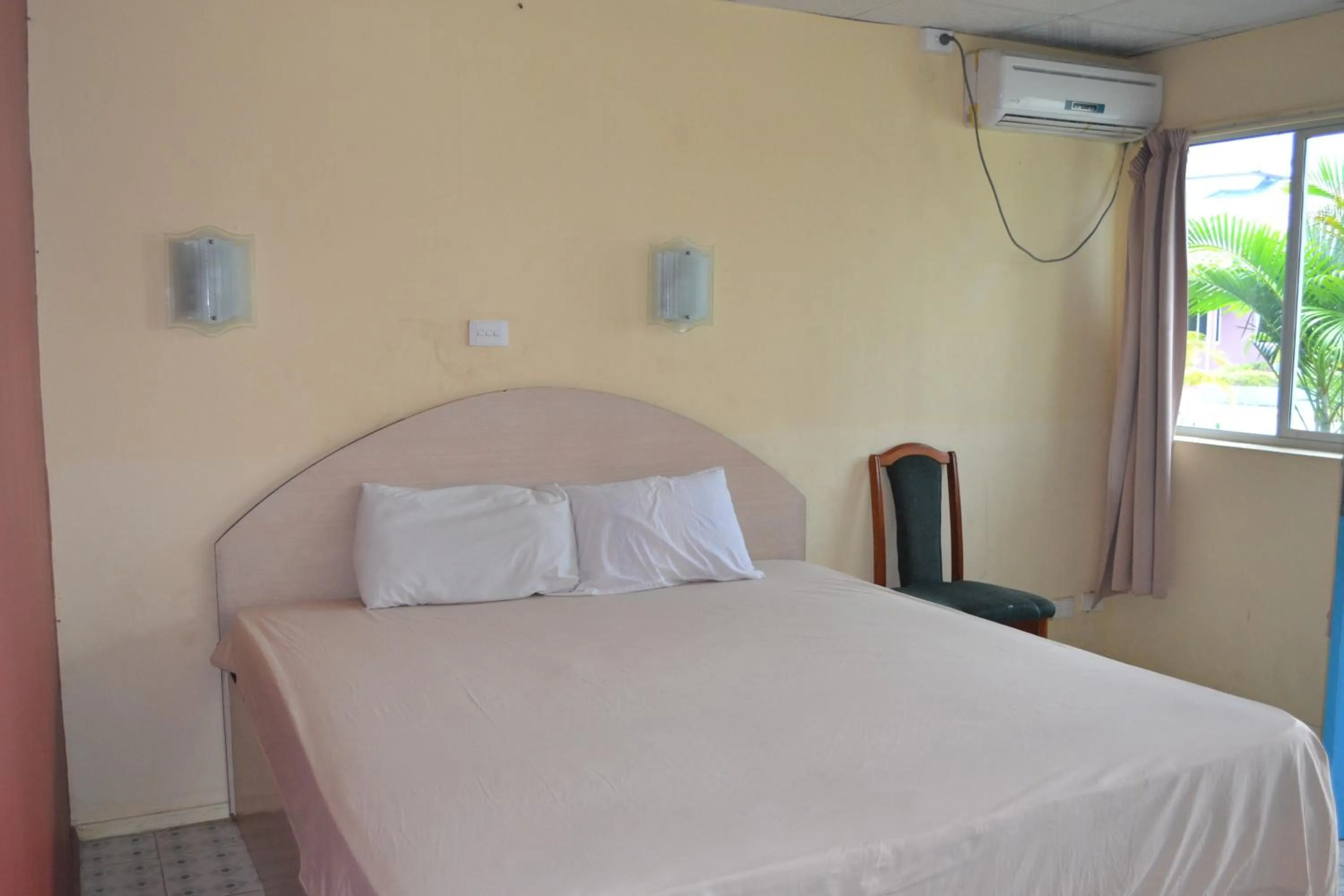 Standard Double Room in Funworld Plaza Hotel