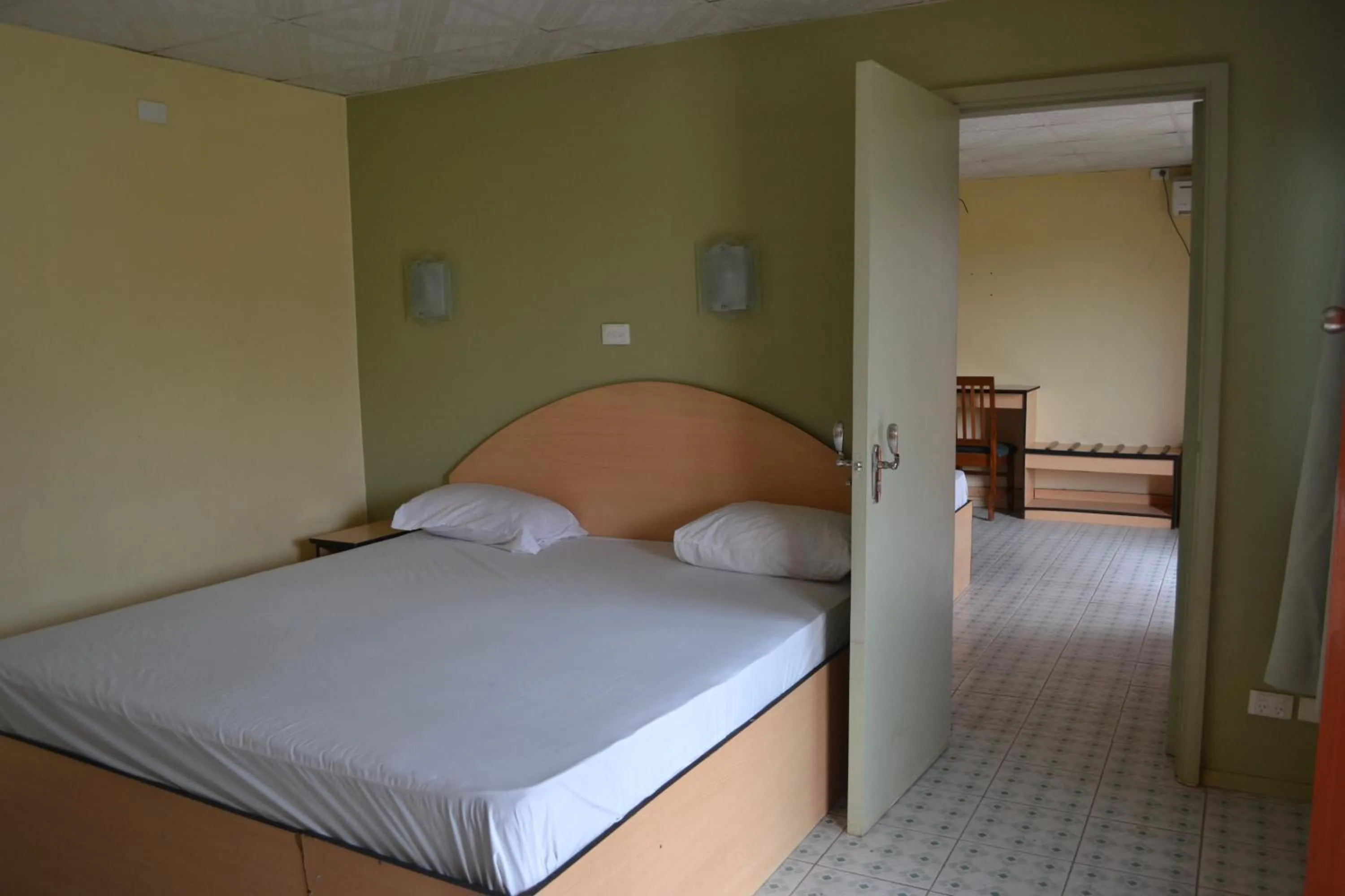 Standard Queen Room with Two Queen Beds in Funworld Plaza Hotel