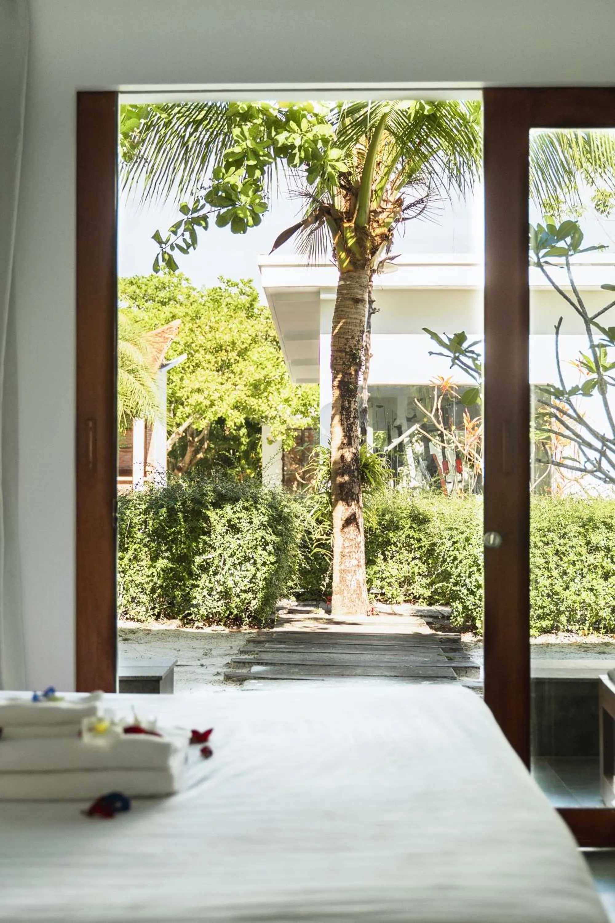 Deluxe Double Room with Garden View in Long Set Resort