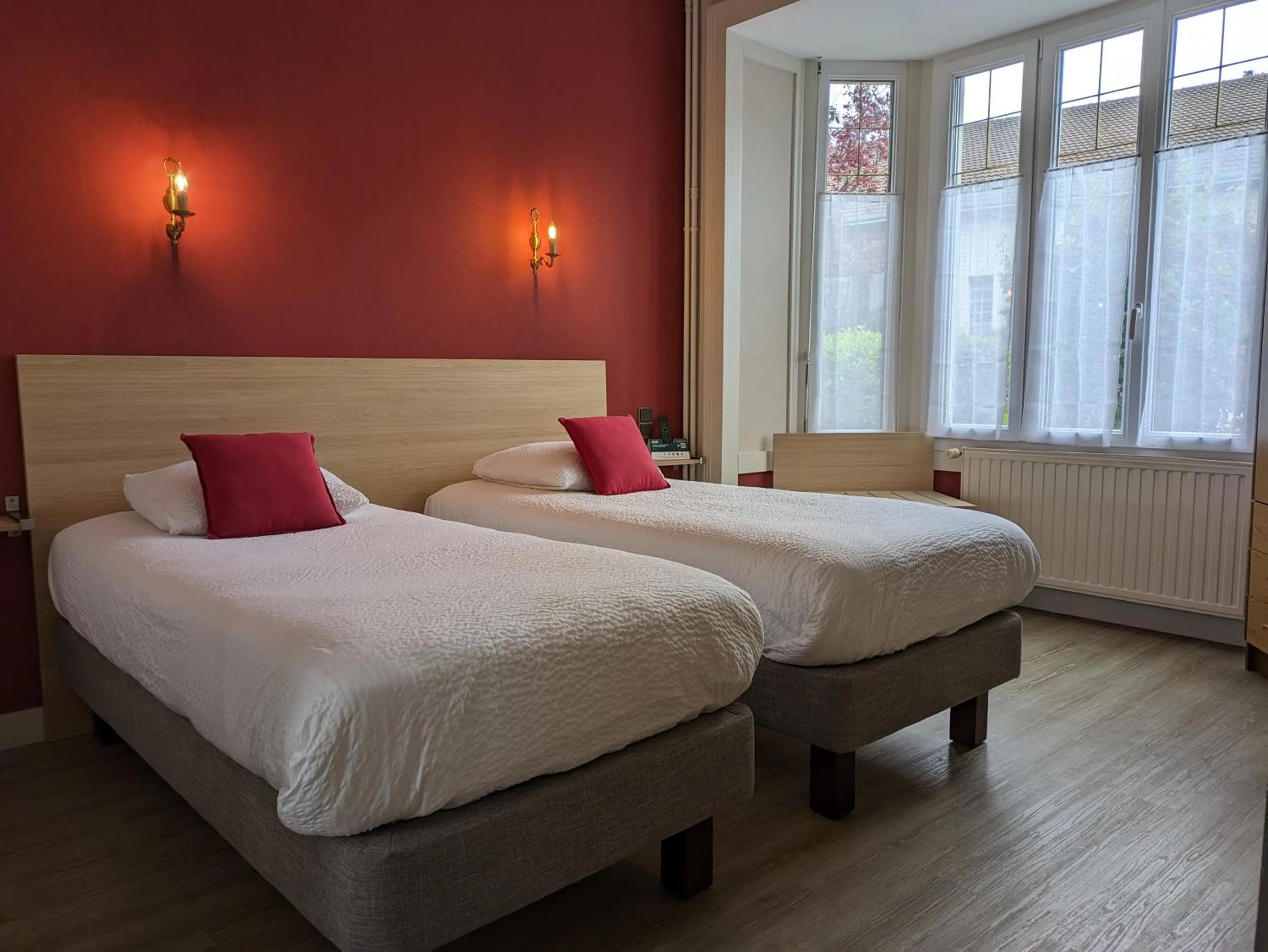 Twin Room in Logis Hôtel Le Saint Florent