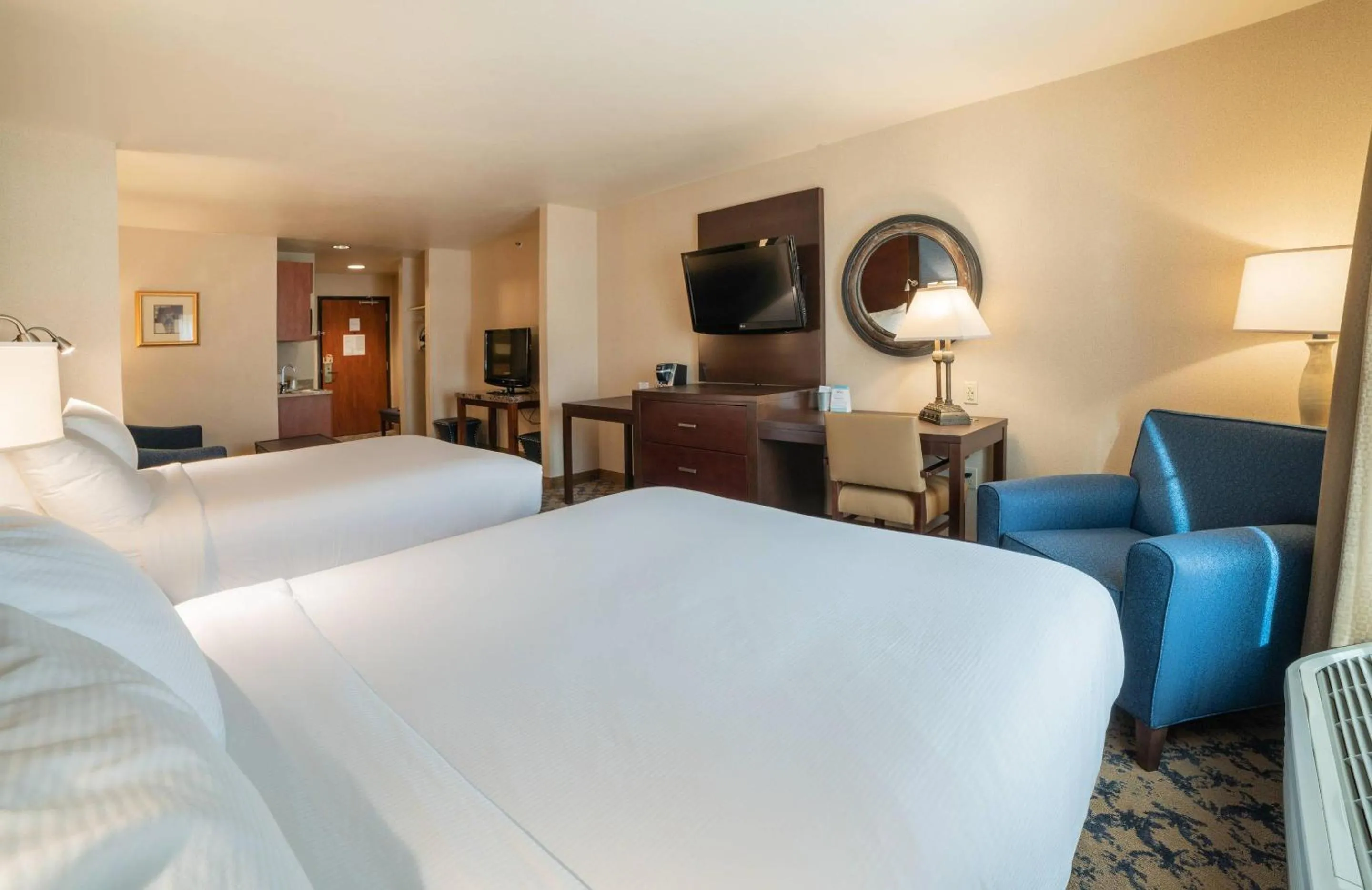 Queen Suite with Two Queen Beds and Sofa Bed in Gold Miners Inn Grass Valley, an Ascend Collection Hotel