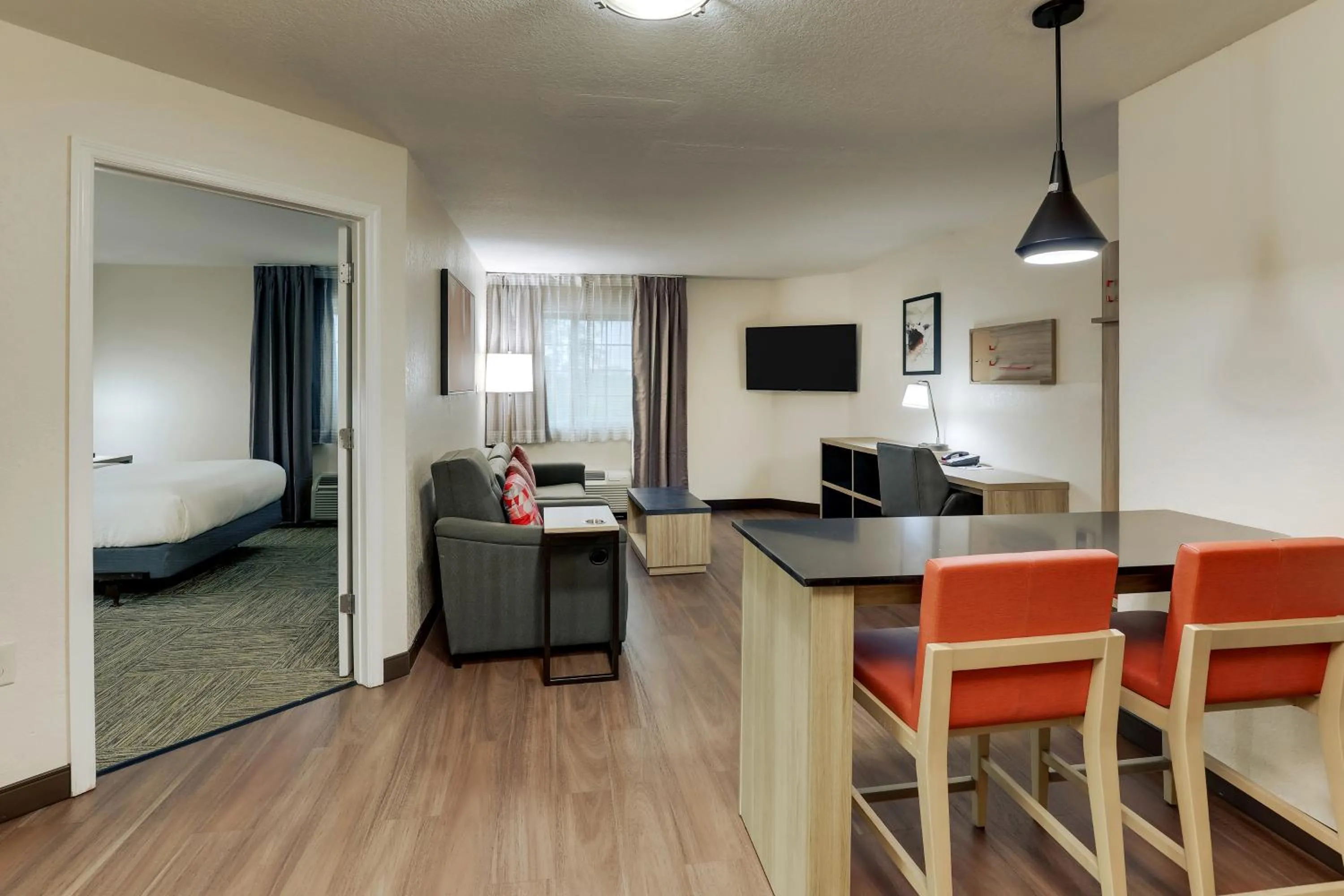 One-Bedroom Queen Suite in Candlewood Suites Lexington by IHG