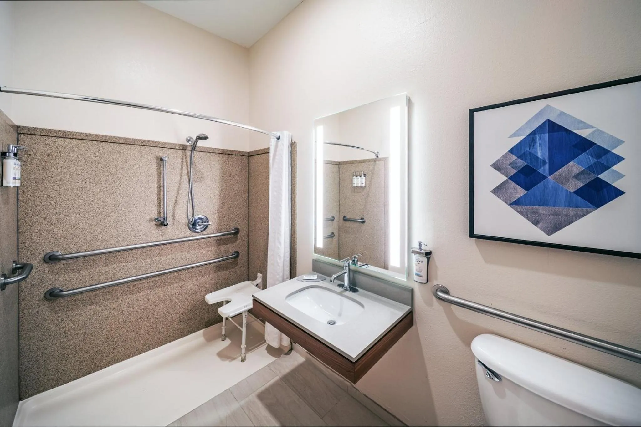 Studio Suite with Two Double Beds and Mobility Accessible Roll-In Shower in Candlewood Suites Georgetown by IHG