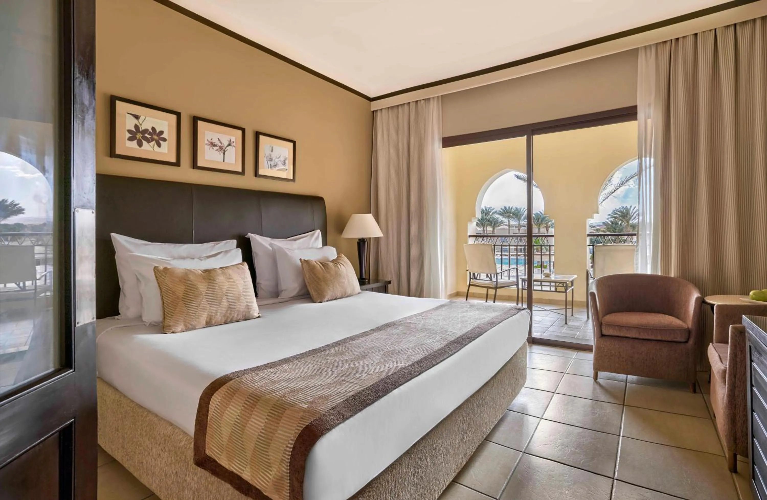 Deluxe Family, Queen or Twin Bed, Garden View - Jaz Lamaya in JAZ Lamaya Resort