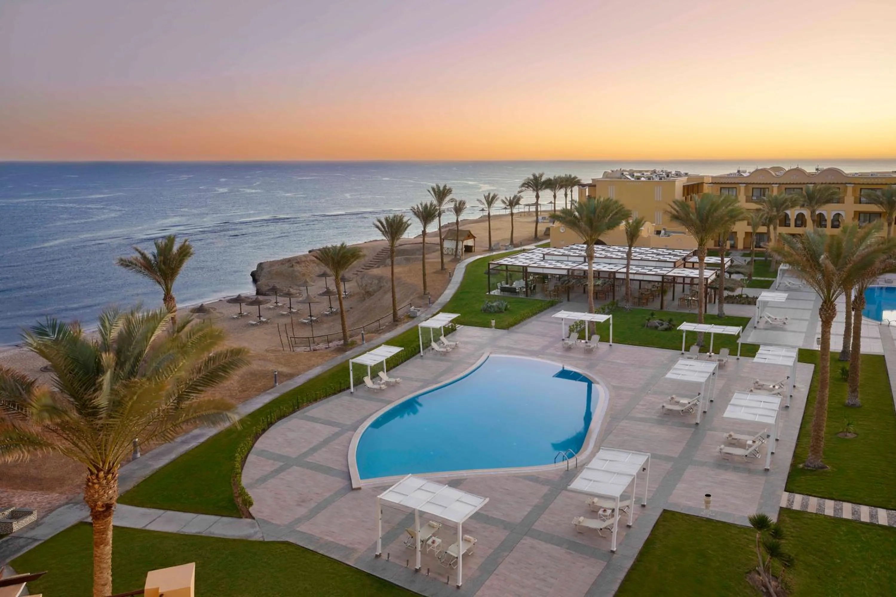 Superior, Queen or Twin Bed, Sea View - single occupancy - Jaz Samaya in JAZ Lamaya Resort