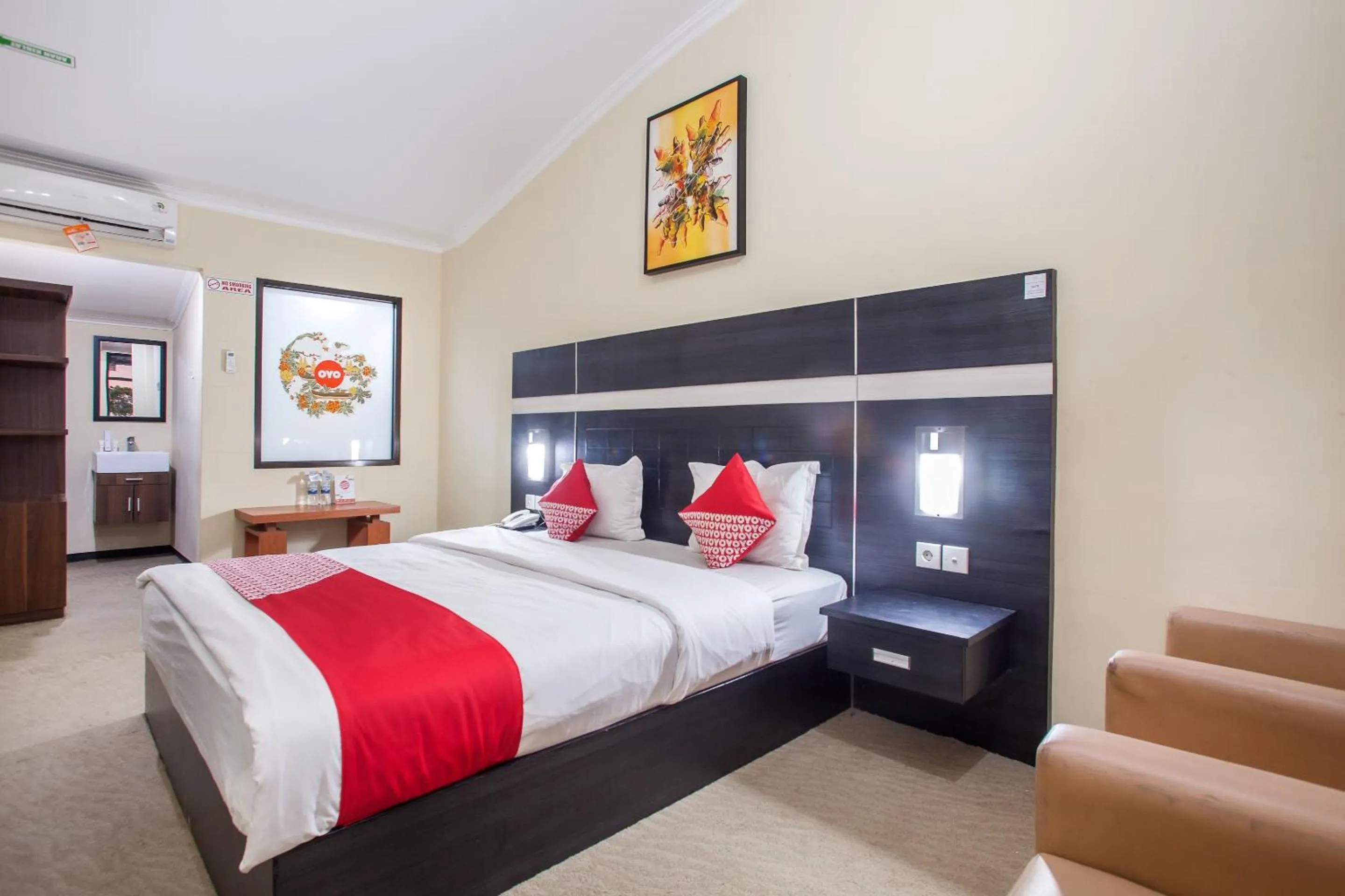 Deluxe Suite in Capital O 887 Green Hill Hotel And Convention Center