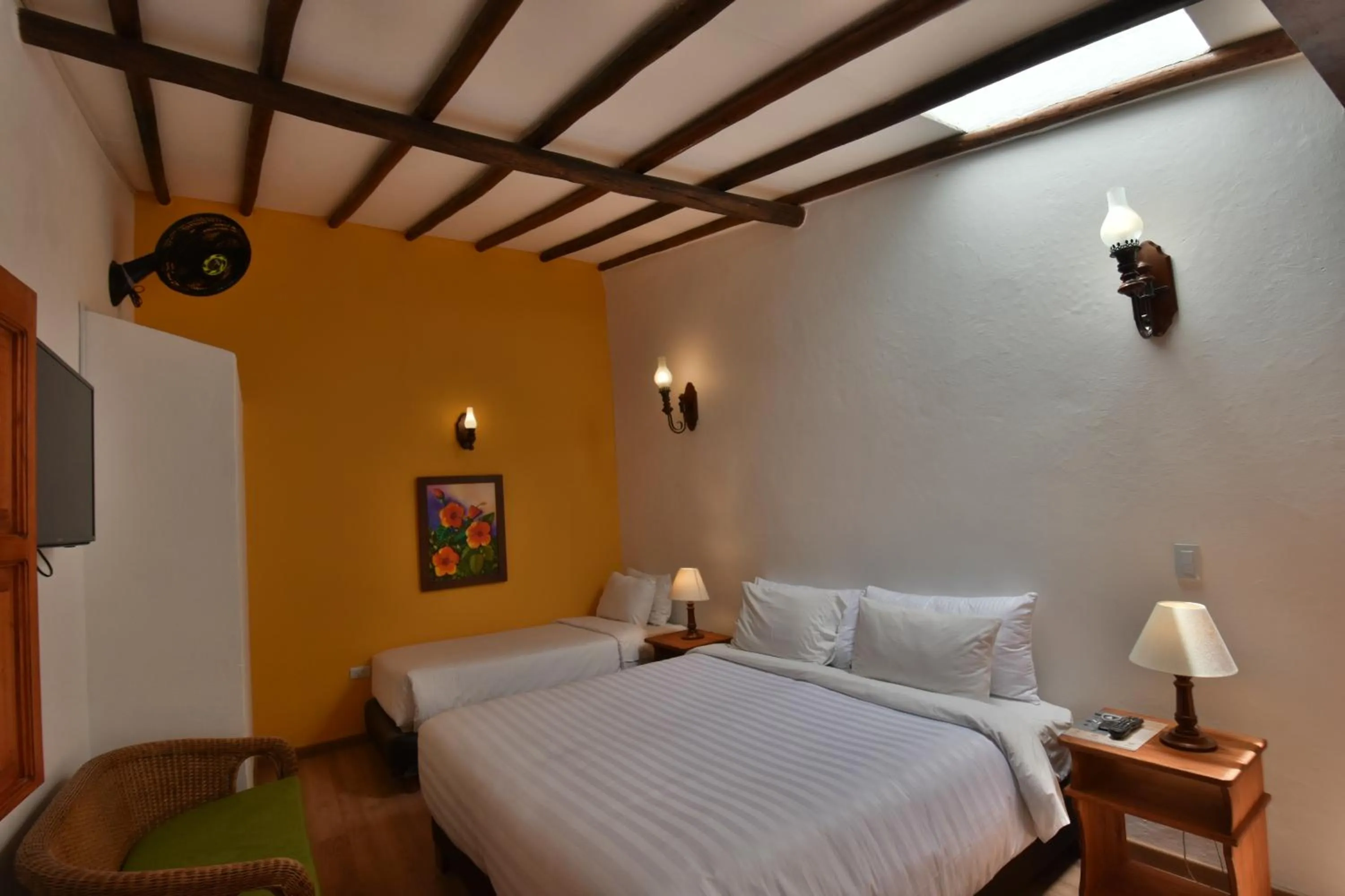 Standard Triple Room in Hotel Jardines De La Villa